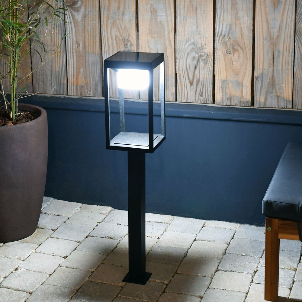 Balise solaire manhattan noire à détection - 600 lumens - 3 modes d'éclairage s - chromex
