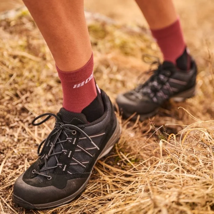 CEP Dame Strømper Light Merino Hiking Socks Mid-Cut Rød