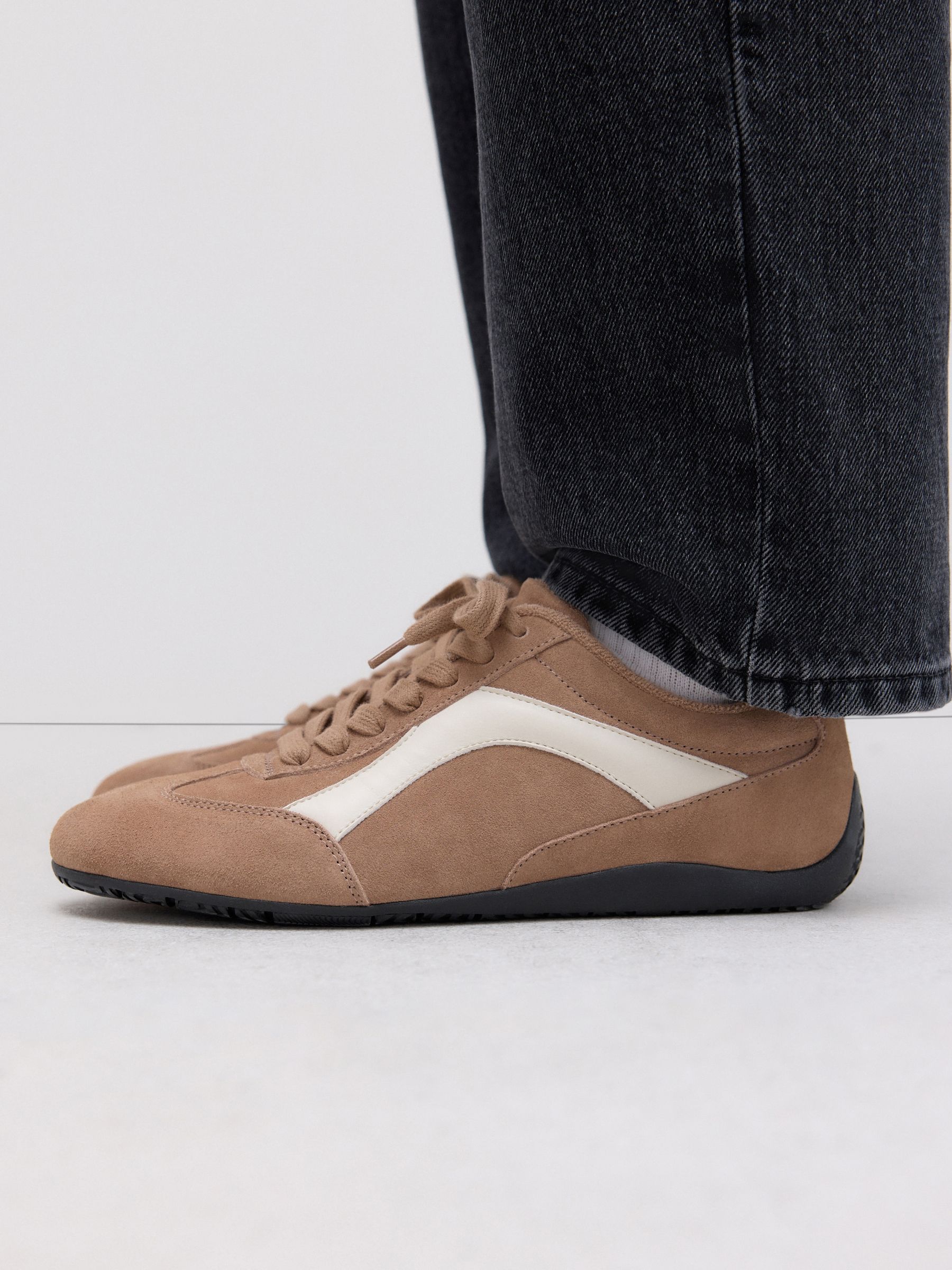 Kameelkleurig suède - Forever Comfort® Leather Slimsole Lace-Up Trainers