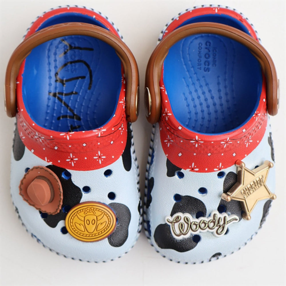 Køb Crocs Toy Story Woody Classic Clog Blue Jean