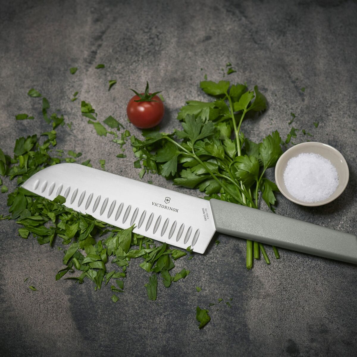 Swiss Modern Santokukniv 17 cm, Oliven