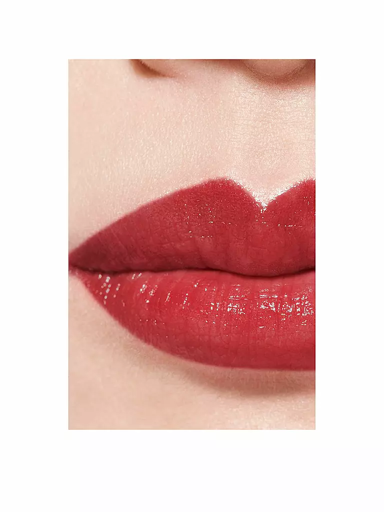 CHANEL   DER GETÖNTE UND FEUCHTIGKEITSSPENDENDE BALSAM, DESSEN FARBINTENSITÄT SICH GANZ INDIVIDUELL ANPASSEN LÄSST, SORGT TAG FÜR TAG FÜR WUNDERSCHÖNE LIPPEN 3G rot