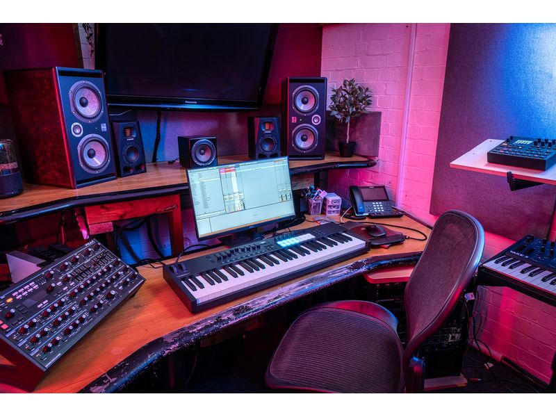 Novation Keyboard Controller Launchkey 61 Mk4 61-Tasten Keyboard-Controller