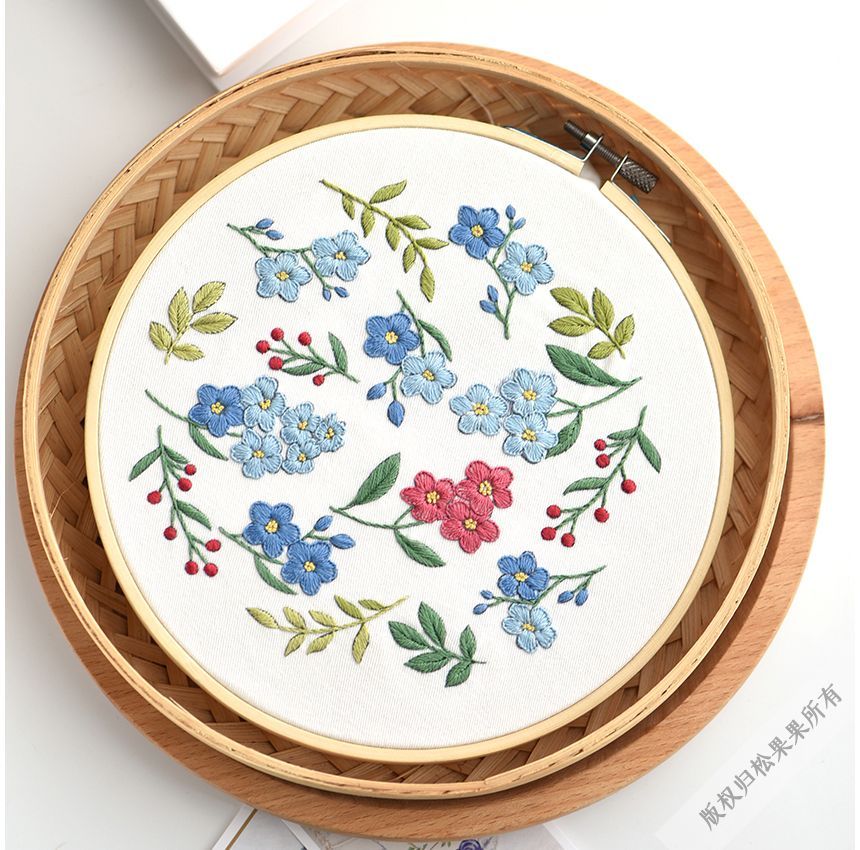 Embroidery Kingdom - DIY-borduurset met bloemen