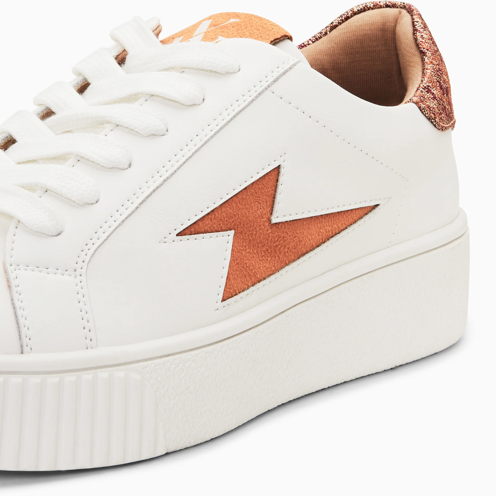 Sneakers-Baskets éclair Joy blanc et ocre à lacets