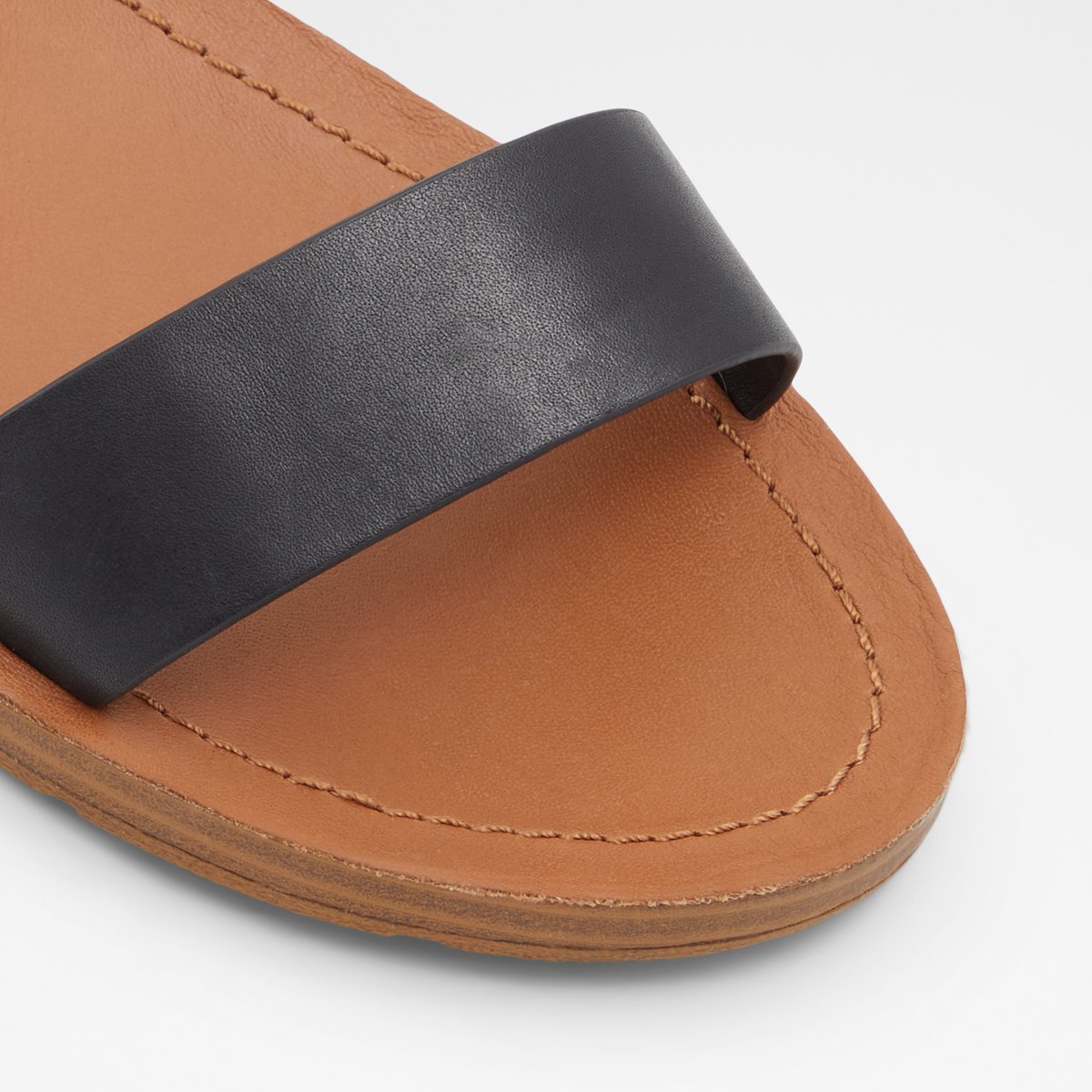 Kedaredia Black Women Flat Sandals