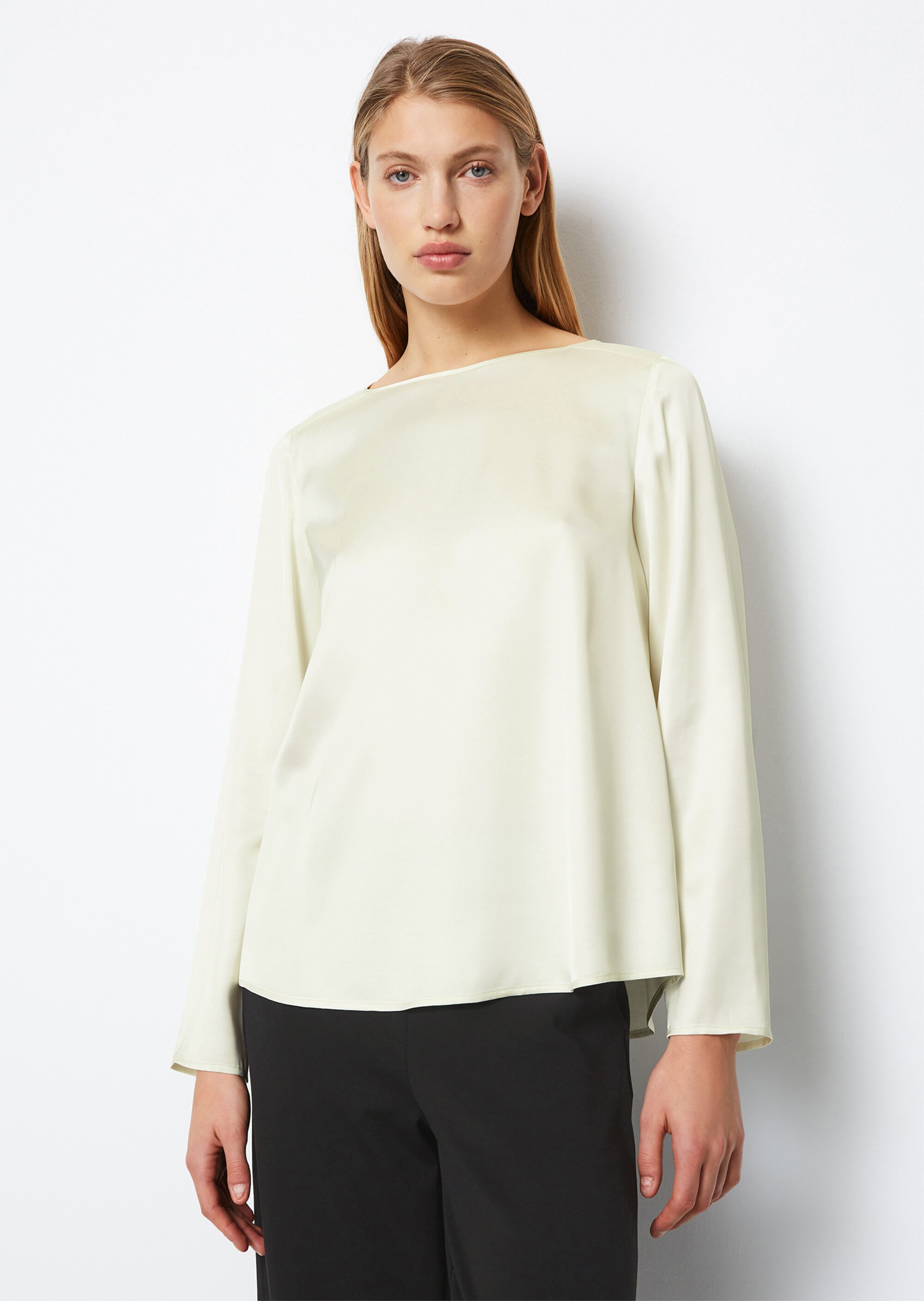 Fließendes Blusenshirt regularaus Viskose-Satin
