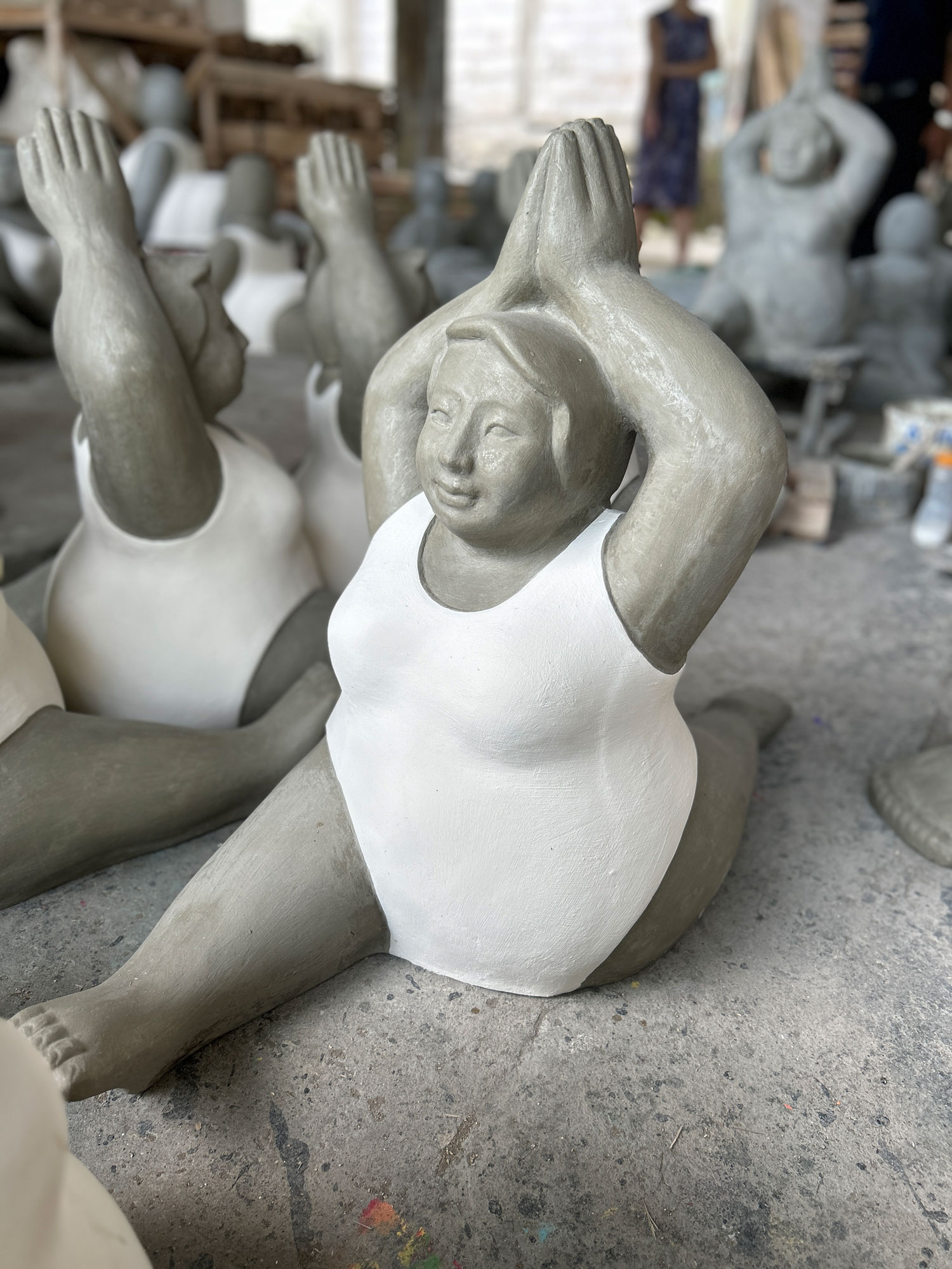 Zementfigur 'Yoga-Frau', weiß, grau, H 65 cm, B 65 cm, L 40 cm günstig bestellen
