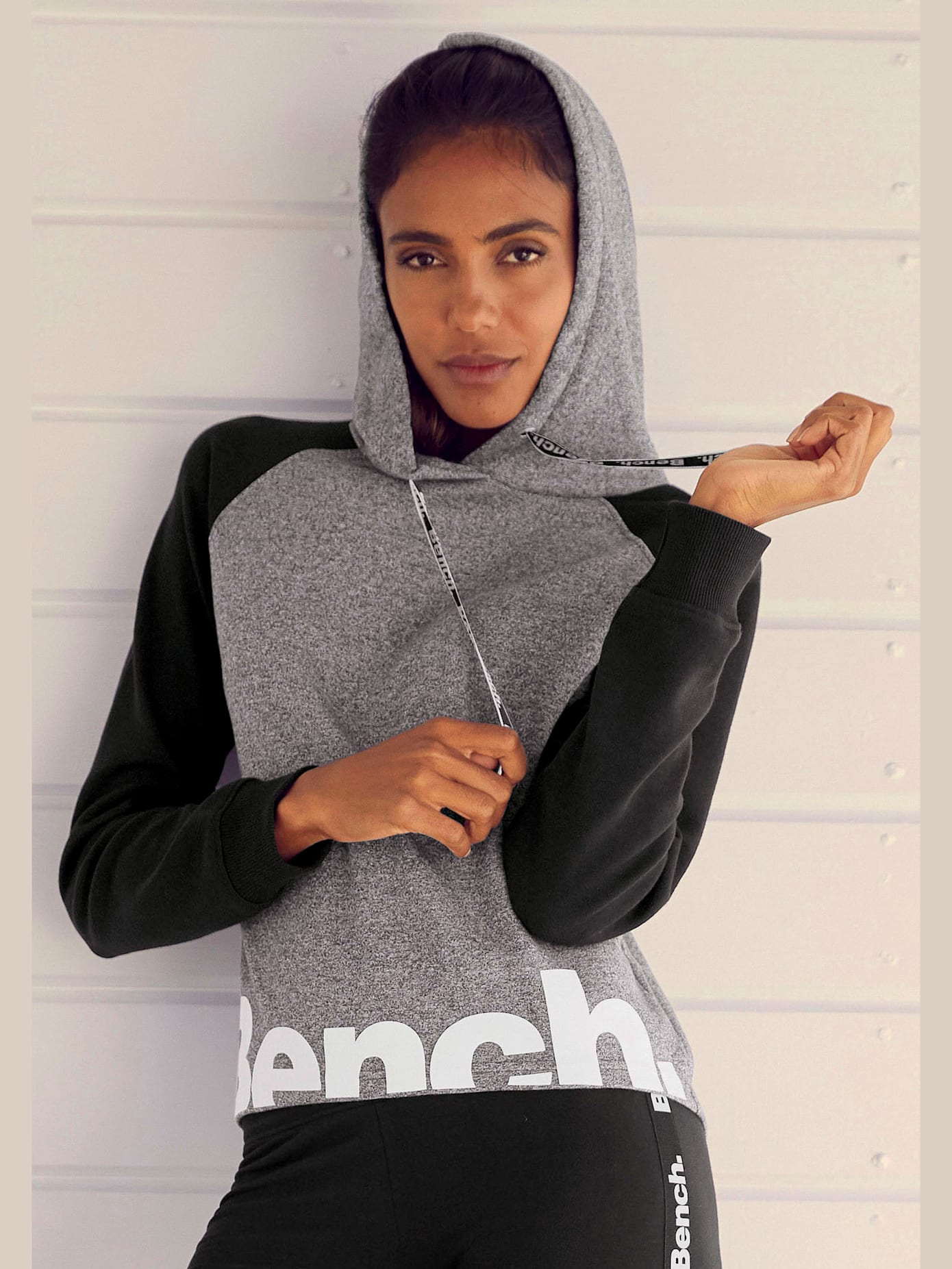 Sweatshirt à capuche pull à capuche avec logo imprimé style haut court