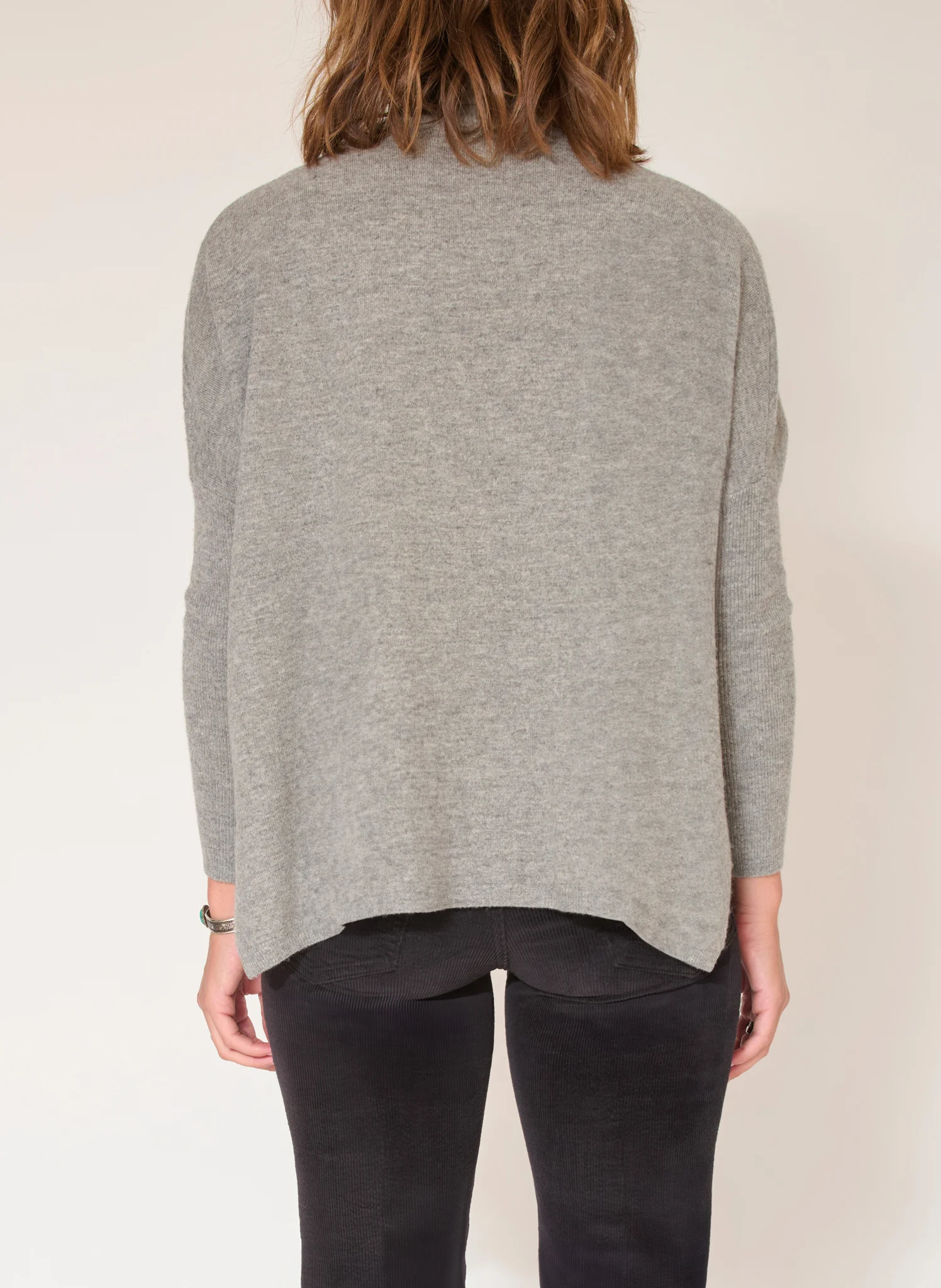 KYAT - Pull oversize col roulé en laine | Gris