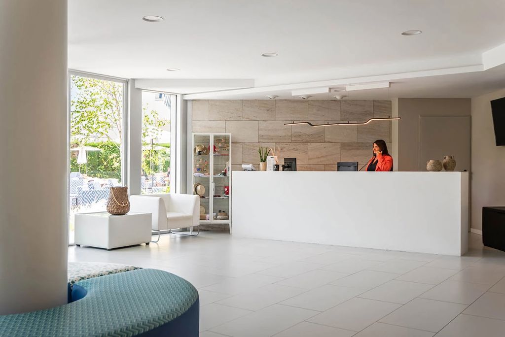 ALEGRIA Fenals Mar Logies - Hotel