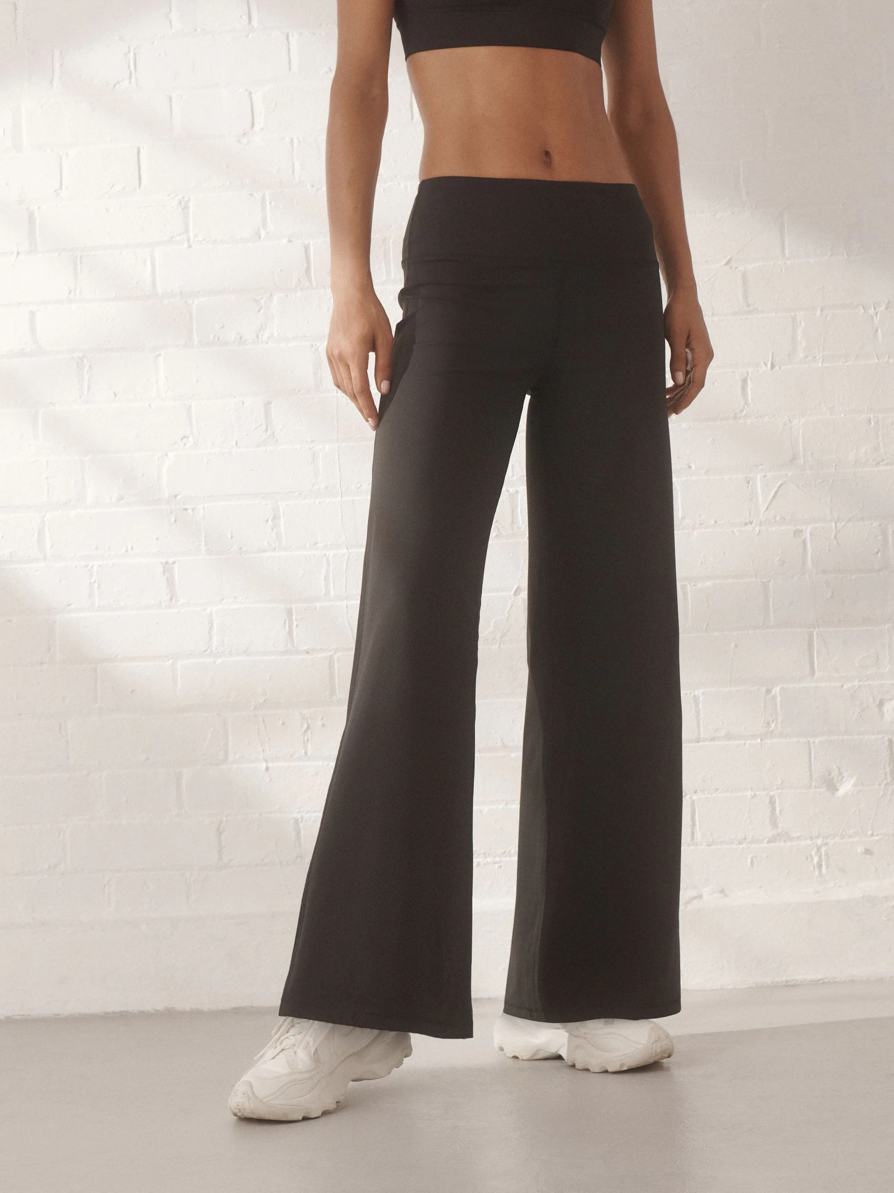 Zwart - Active Ultimate Wijde pijpen Broek