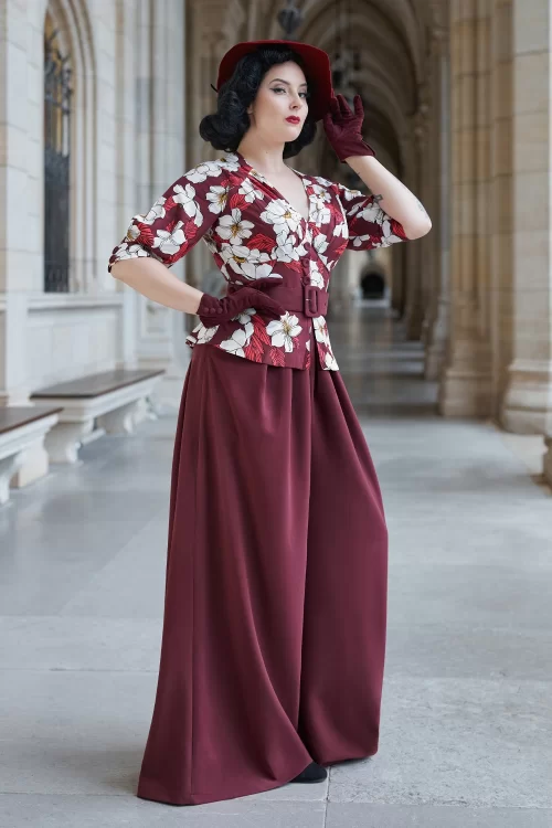 Miss Candyfloss Ladivina Bo floral jumpsuit in wijnrood