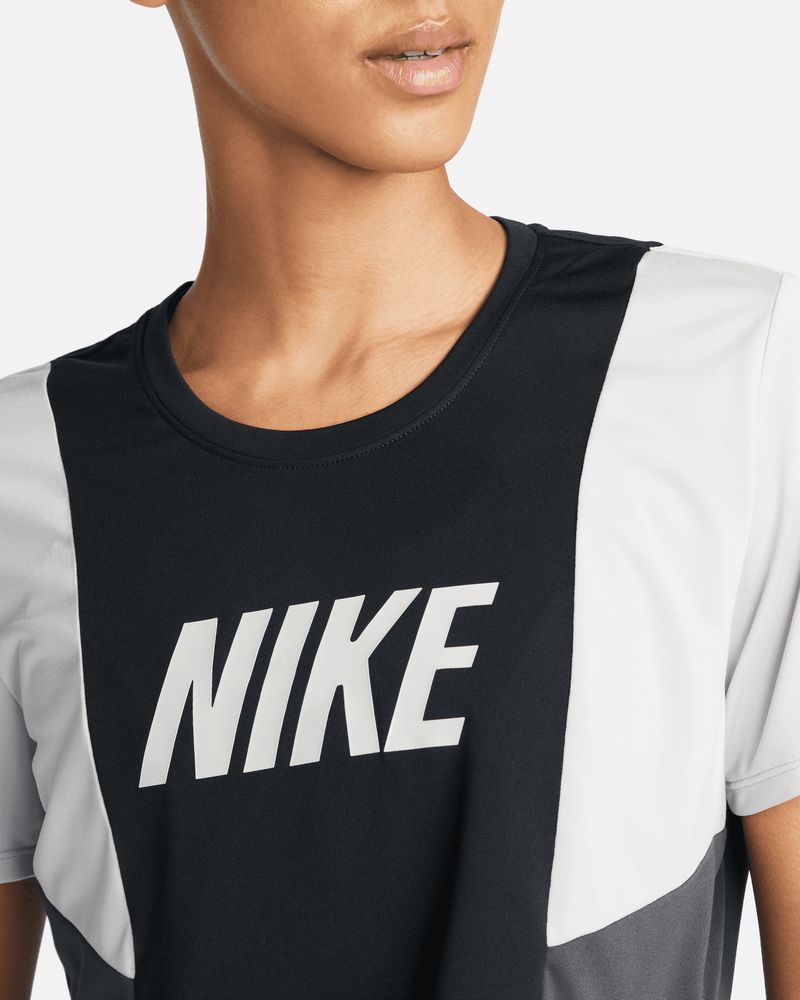Crop top de running Nike Dri-FIT Noir pour femme