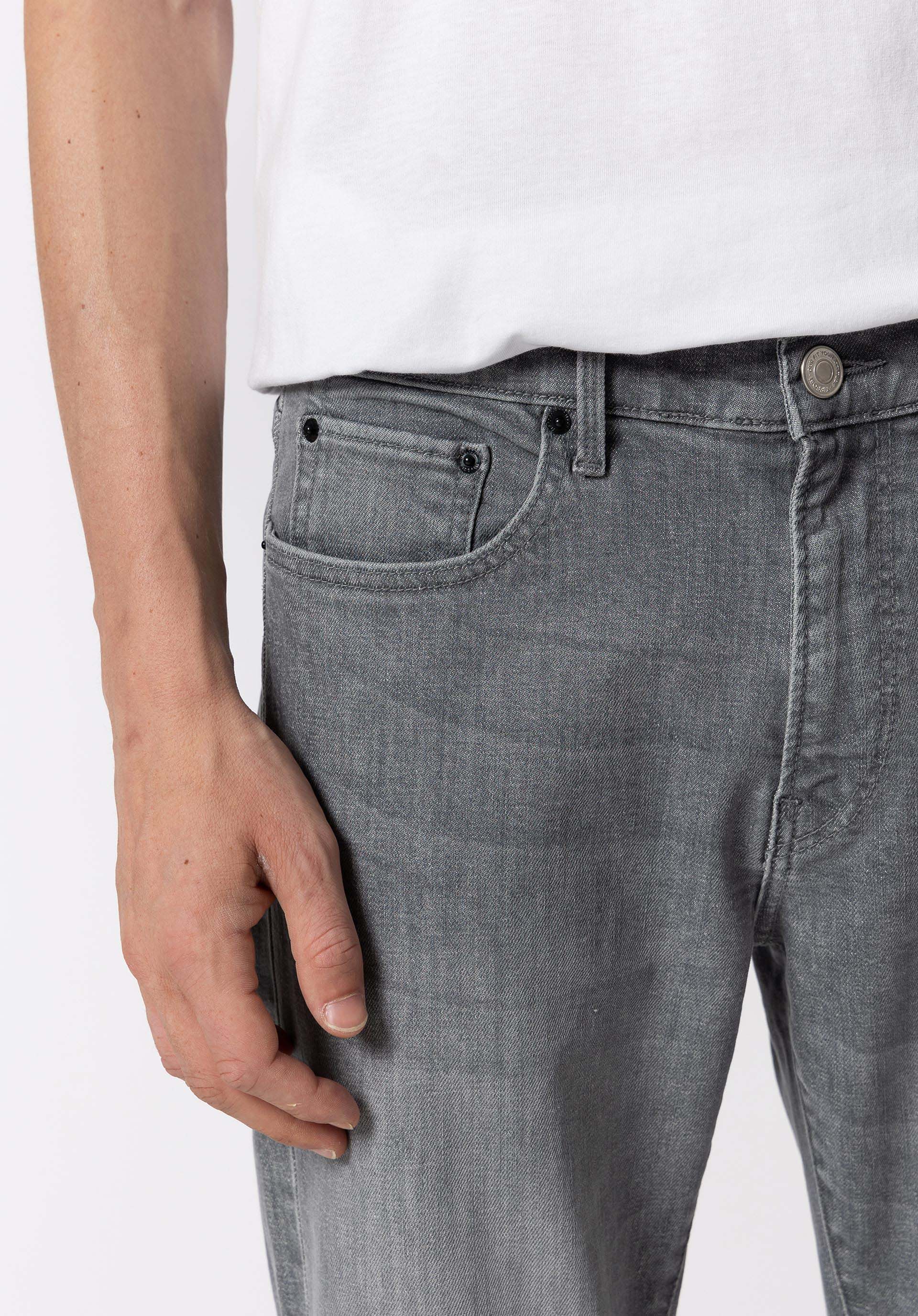 Jeans Dylan Tapered Slim Fit