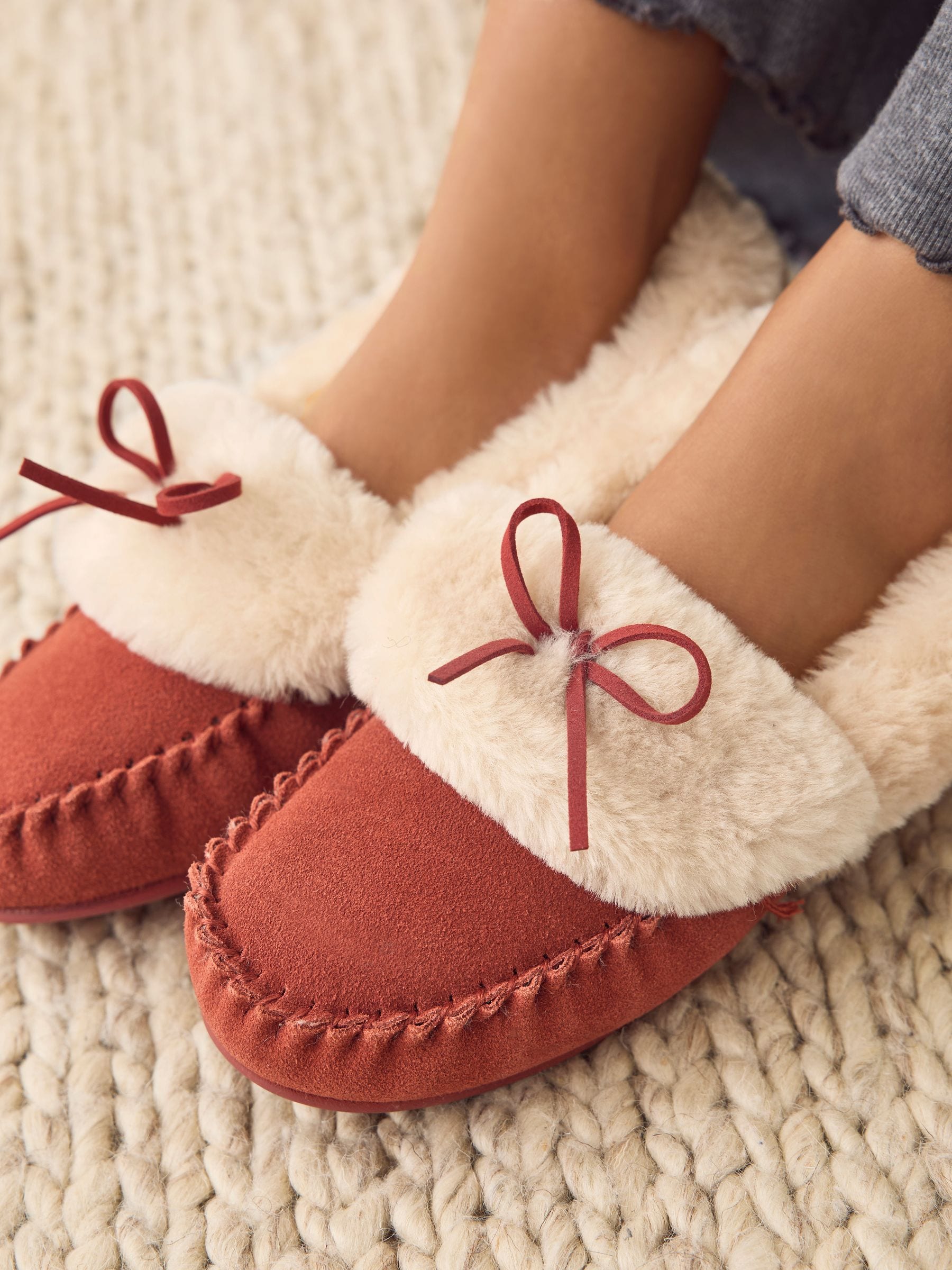 Roestrood - Moccasin Faux Fur Suede Slippers