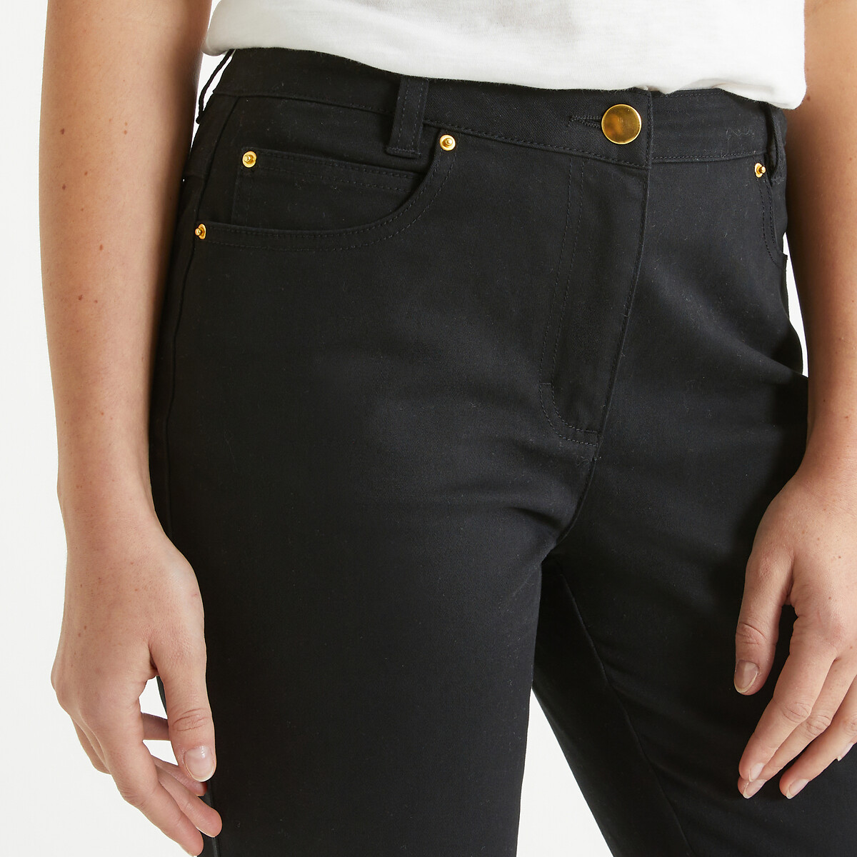 ANNE WEYBURN<br>Broek direito de 5 bolsos, em katoen elástico