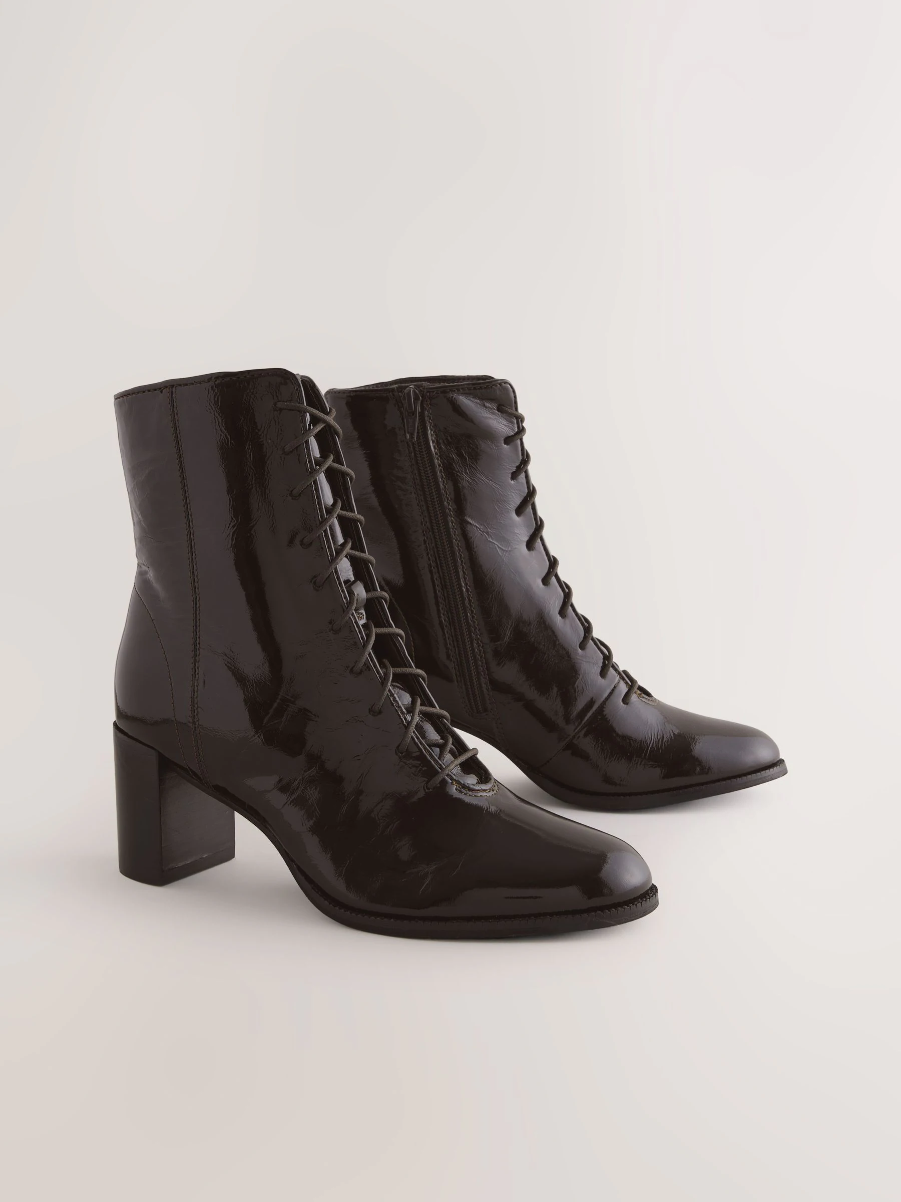 Chocoladebruin leer - Forever Comfort® Lace-Up Block Heeled Patent Boots