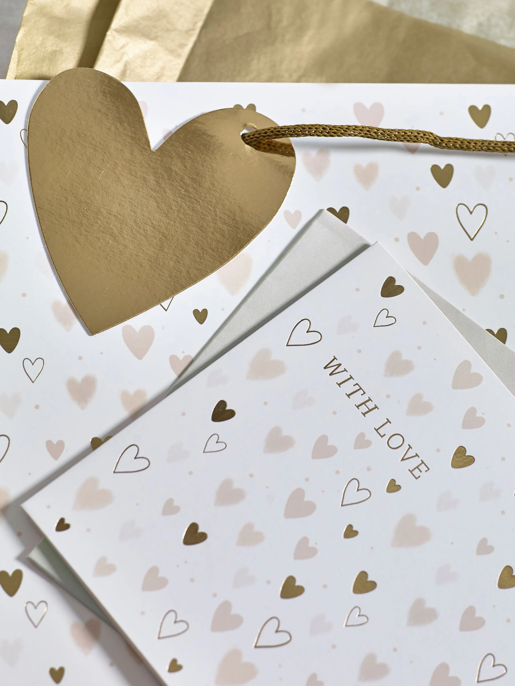 Geschenktasje en kaartset met hartjes