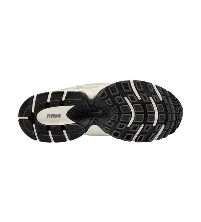 Nike V5 RNR HQ7901 SUMMIT-WHITE-LT-OREWOOD-BRN-SA