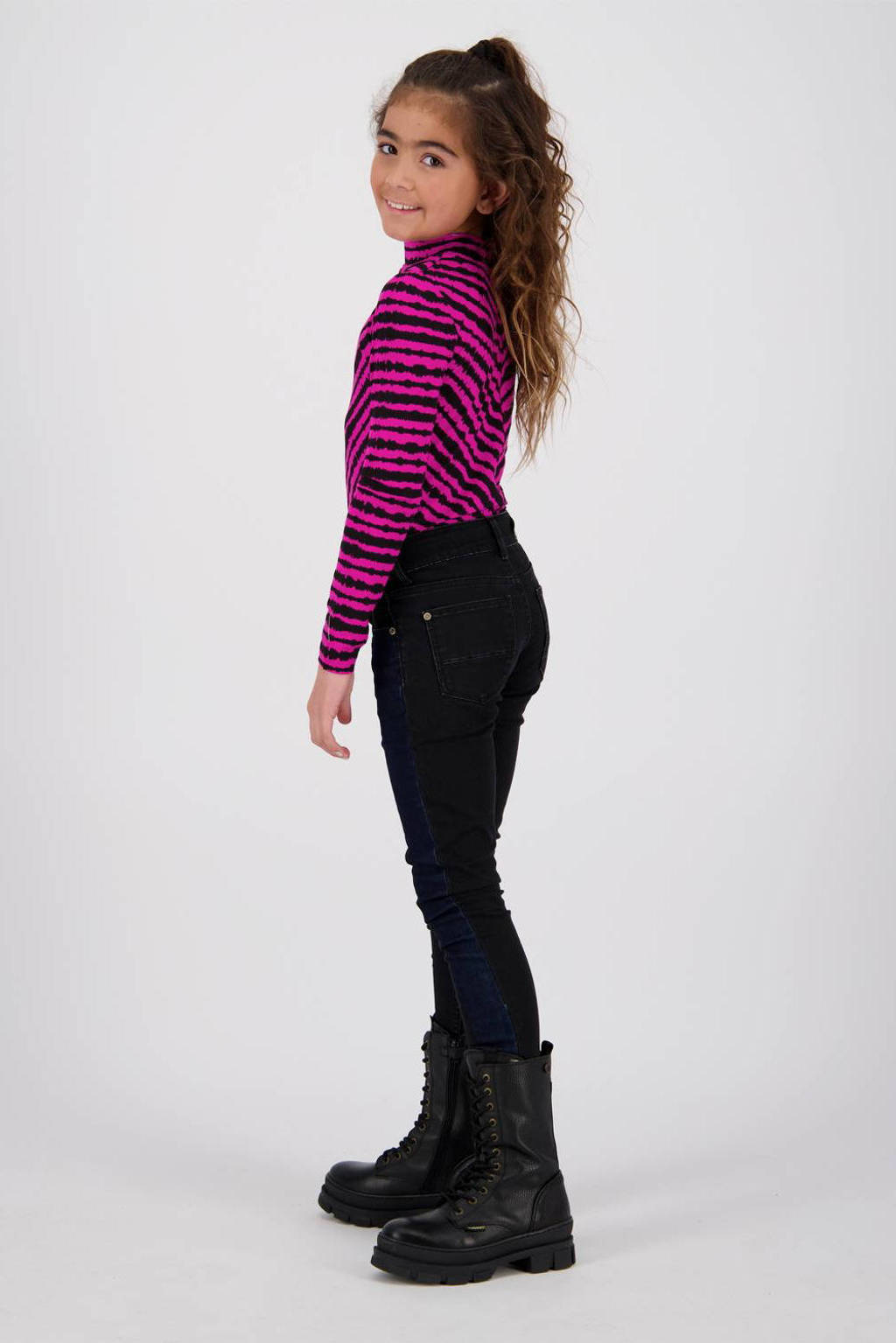 Vingino longsleeve Jenice met all over print roze/zwart