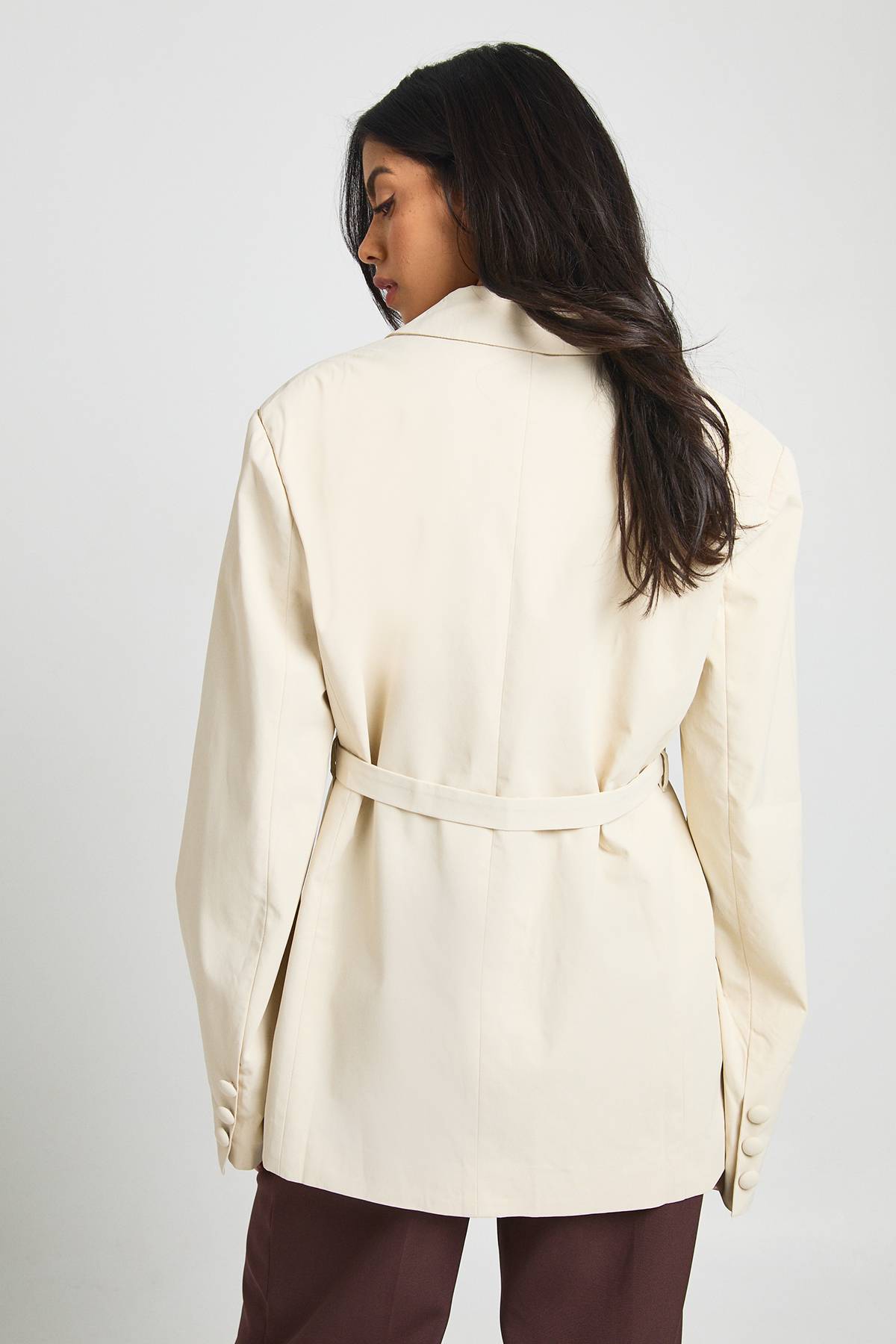 boohoo Premium Woven Oversized Cinched Waist Belted Blazer