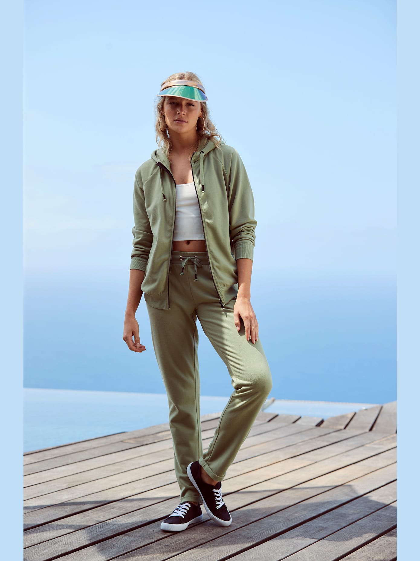 Pantalon molletonné confortable, poches fendues pratiques