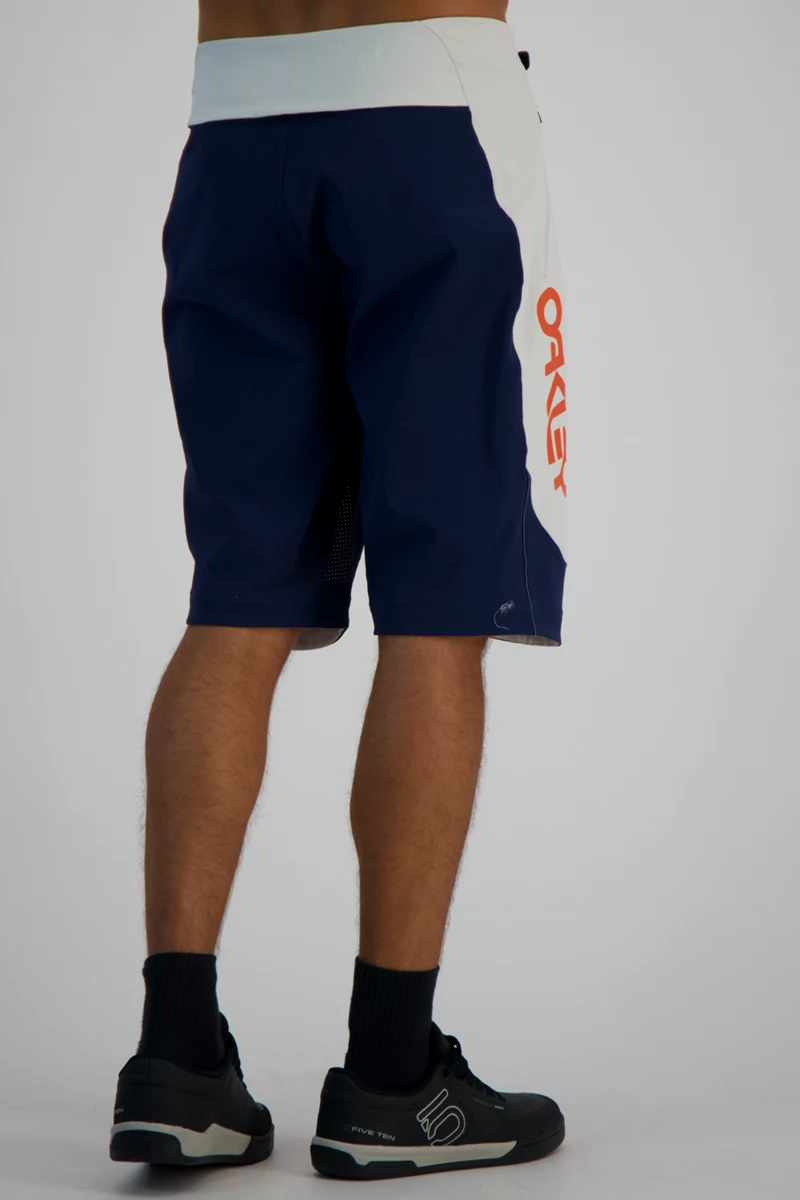 Oakley Maven Scrub Herren Bikeshort