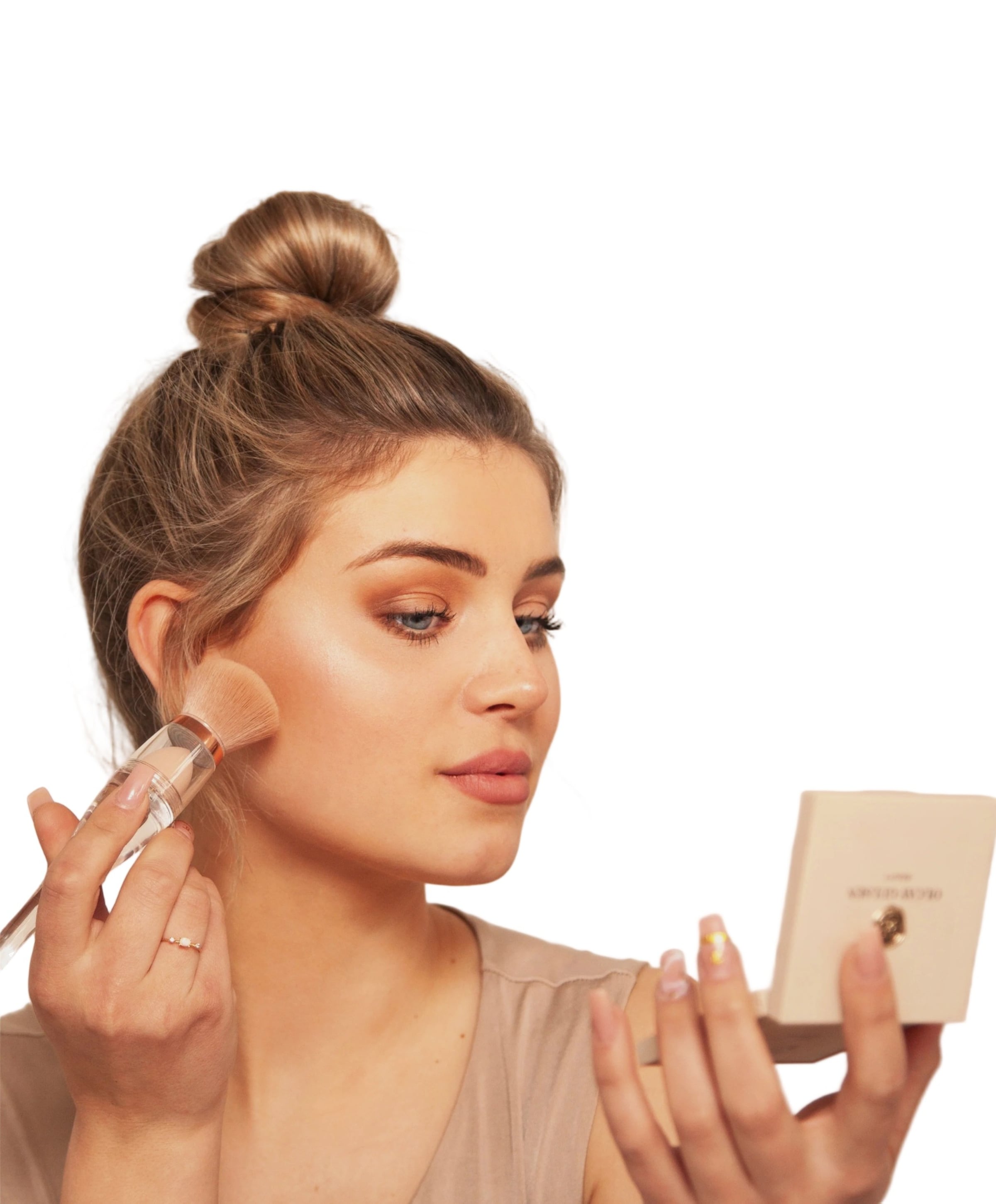 Olcay Gulsen Beauty Bronzer beige