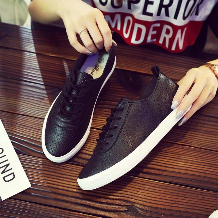 Solejoy - Sneakers met uitsparingen van imitatieleer