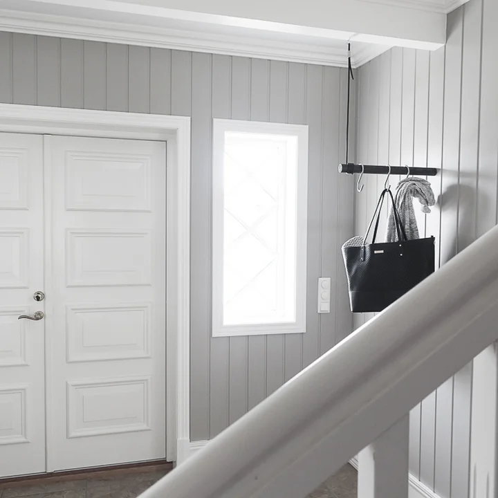 Lind DNA - Wall Swing Wandgarderobe 50 cm, Eiche natur / Leder natur