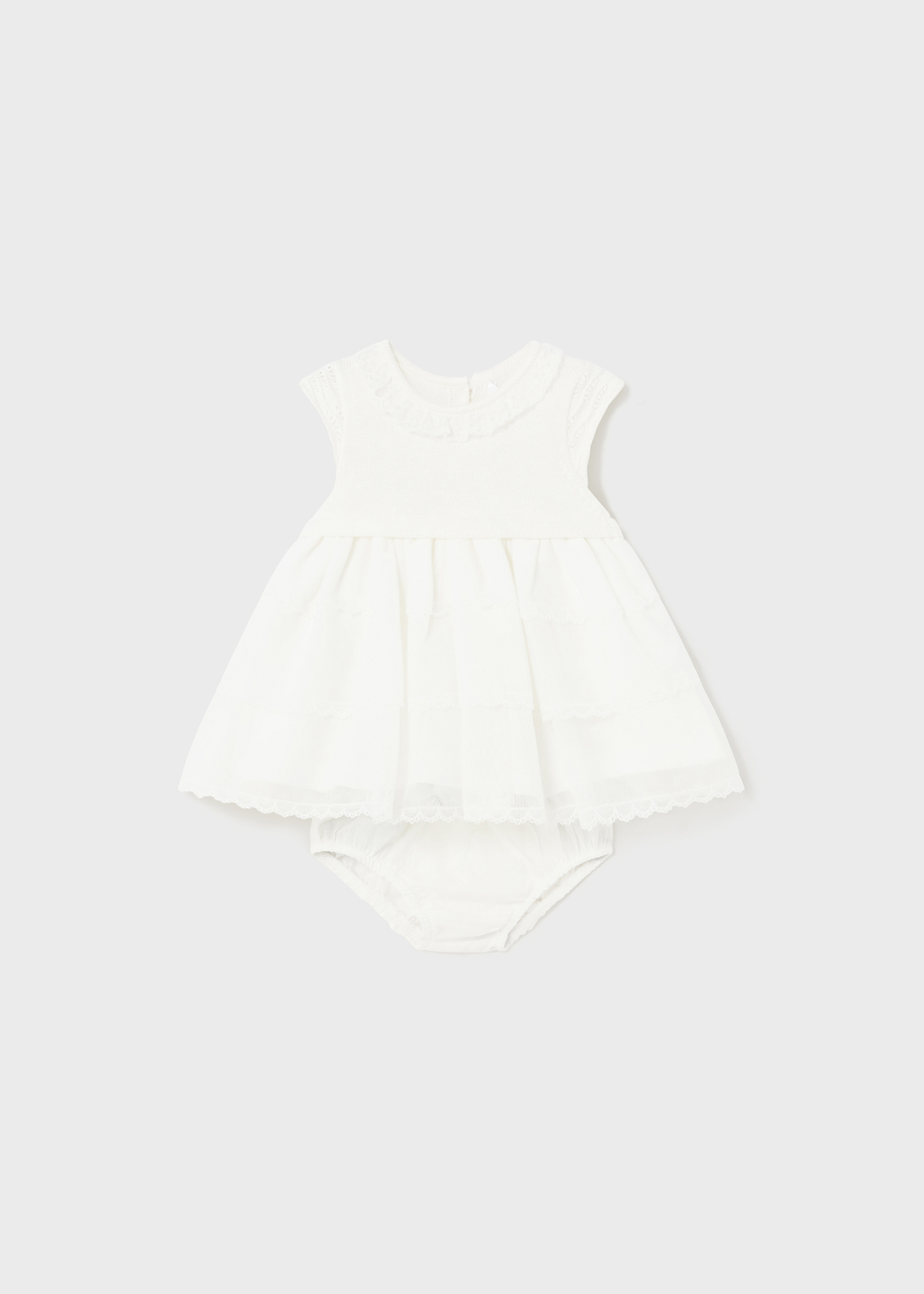 Conjunto Nata com vestido e capa de fralda para recém-nascido