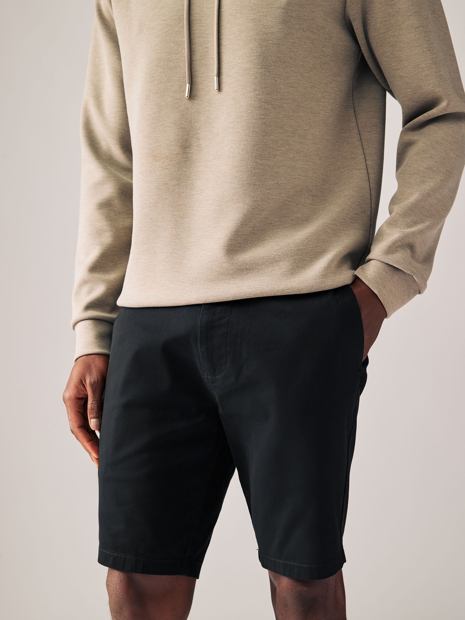 Zwart - Strakke Pasvorm - Chinoshort met stretch