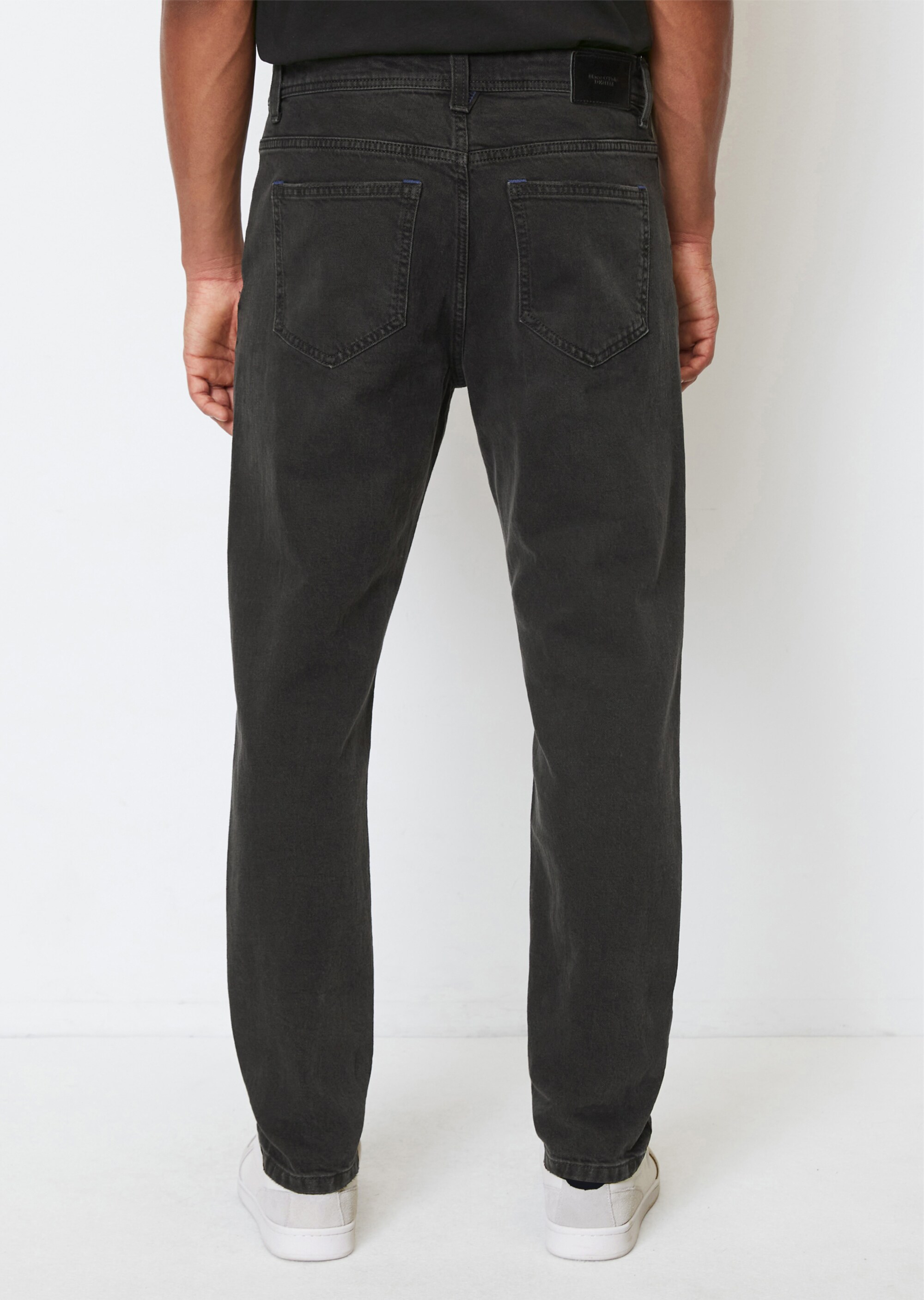 Jeans Modell LINUS slim tapered aus Organic Cotton