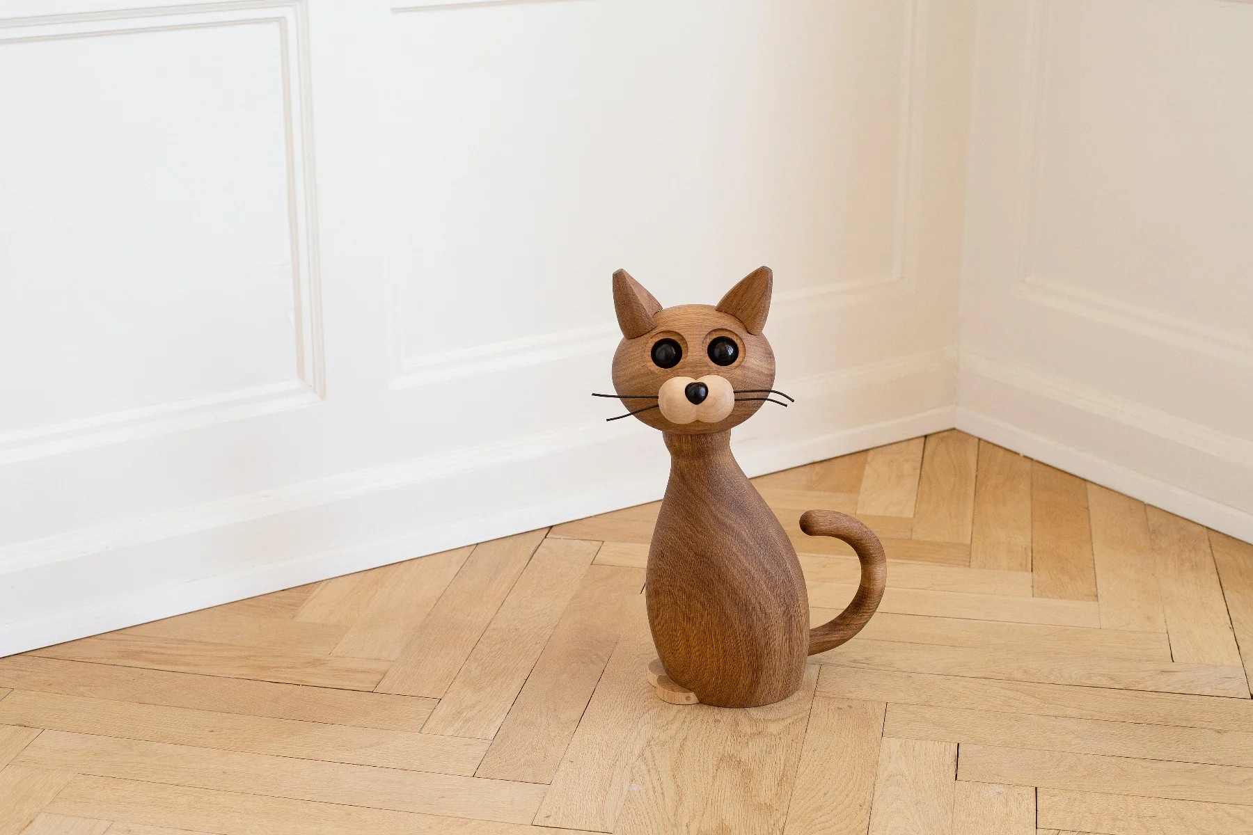 Spring Copenhagen  Big Lucky kat - H: 37,5 cm.