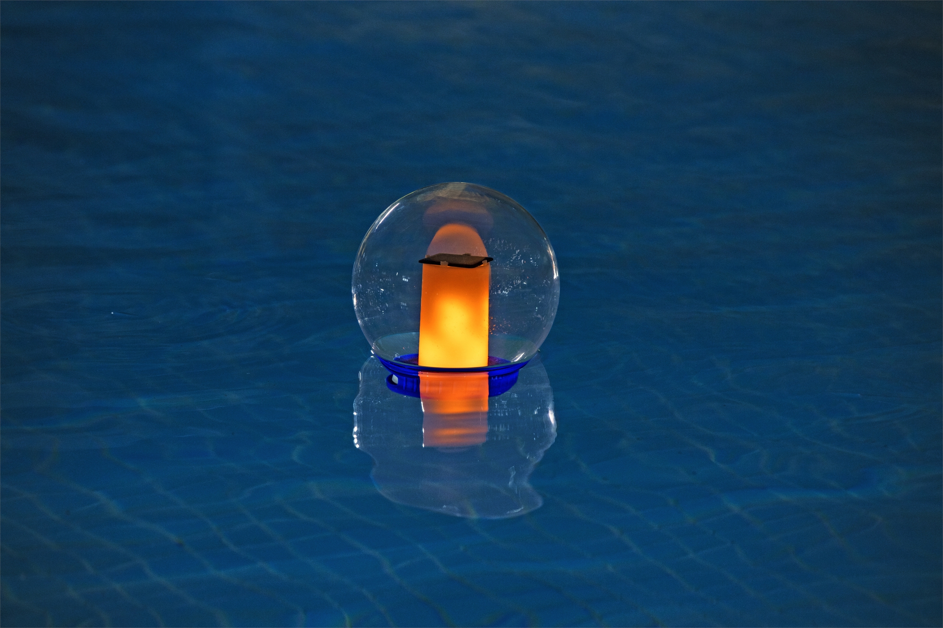 Chemikalienschwimmer Flowclear LED Solarsphere