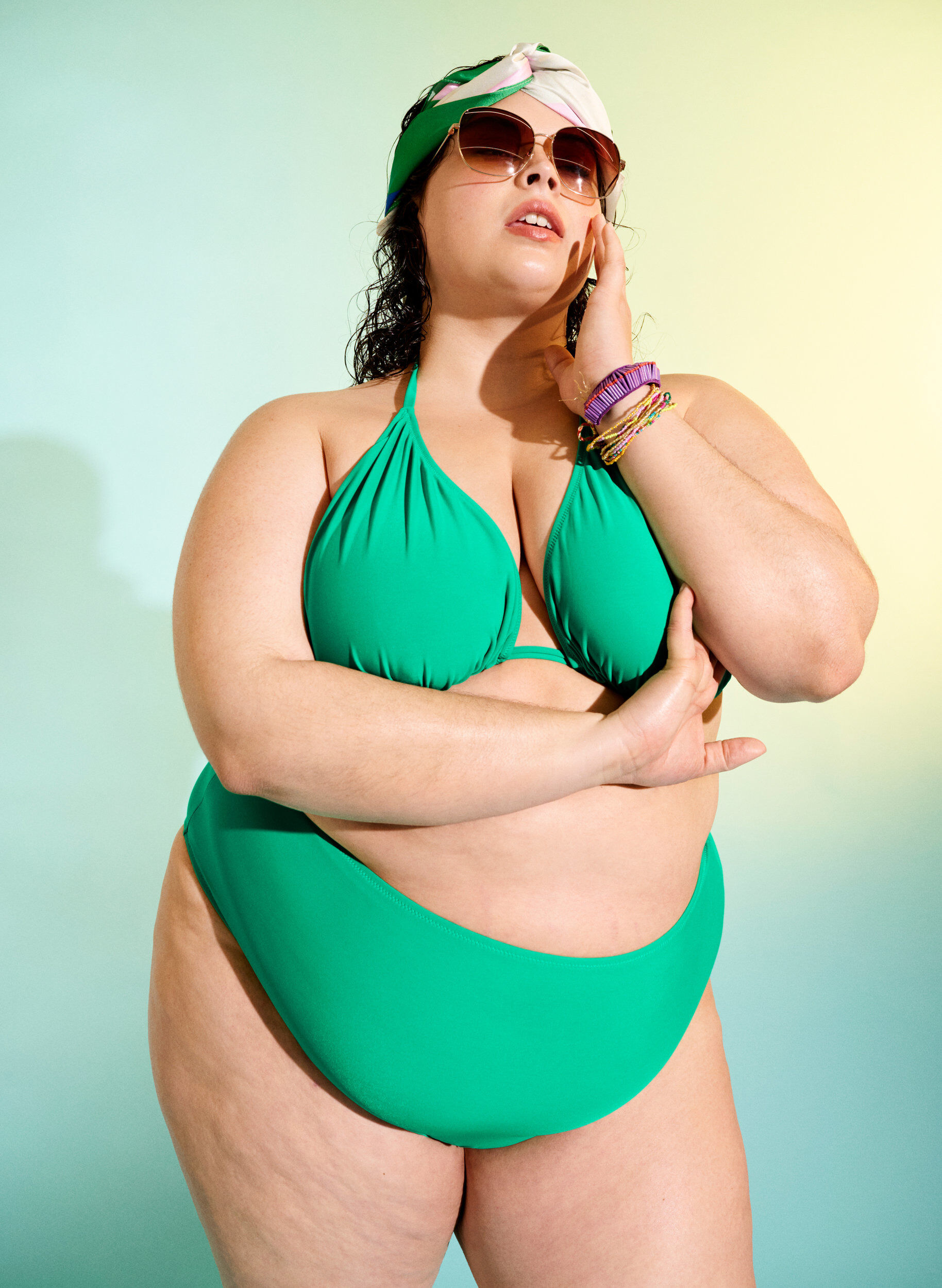 Ensfarvet trekants bikini bh