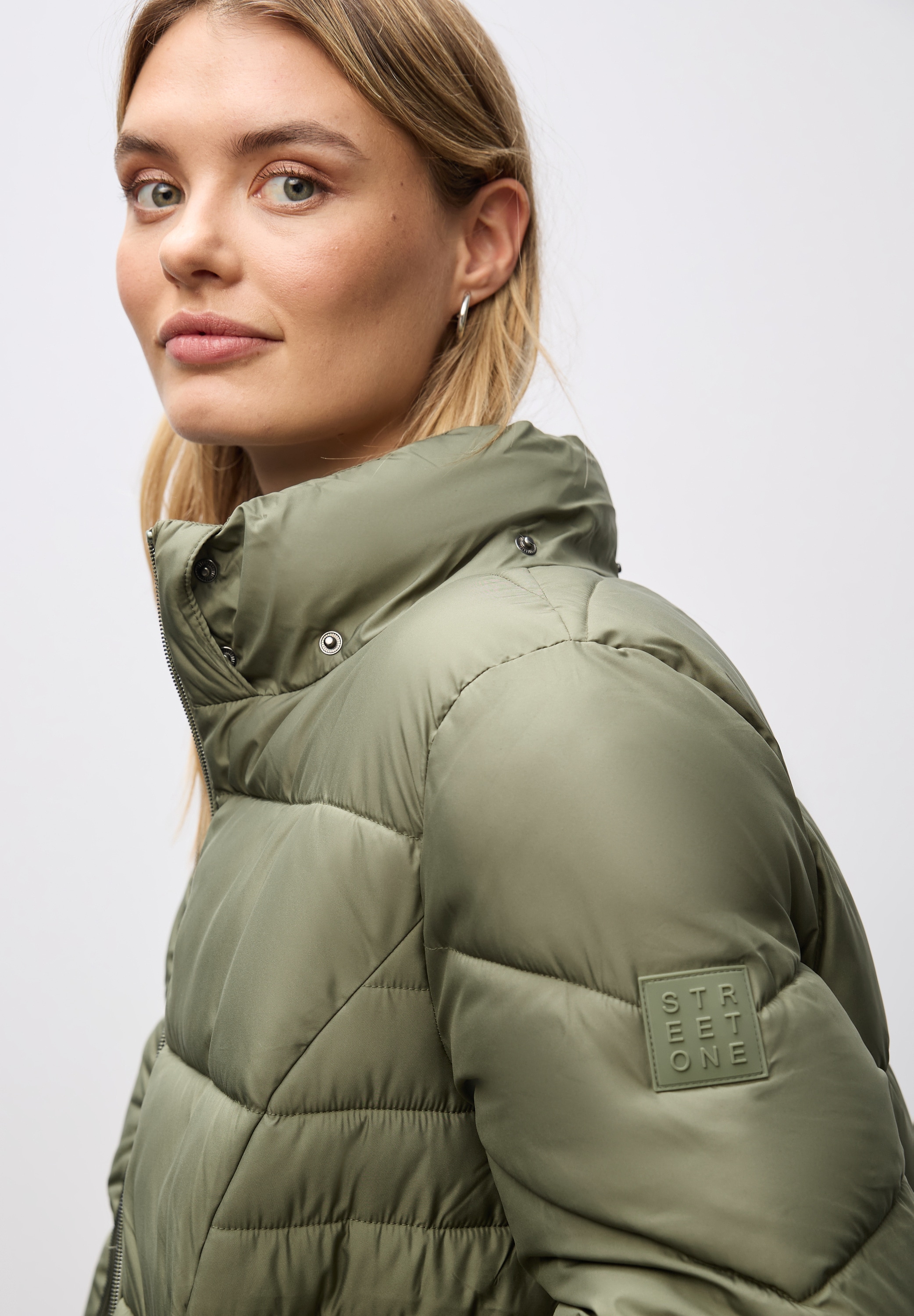 STREET ONE Steppjacke mit Kapuze mit Kapuze