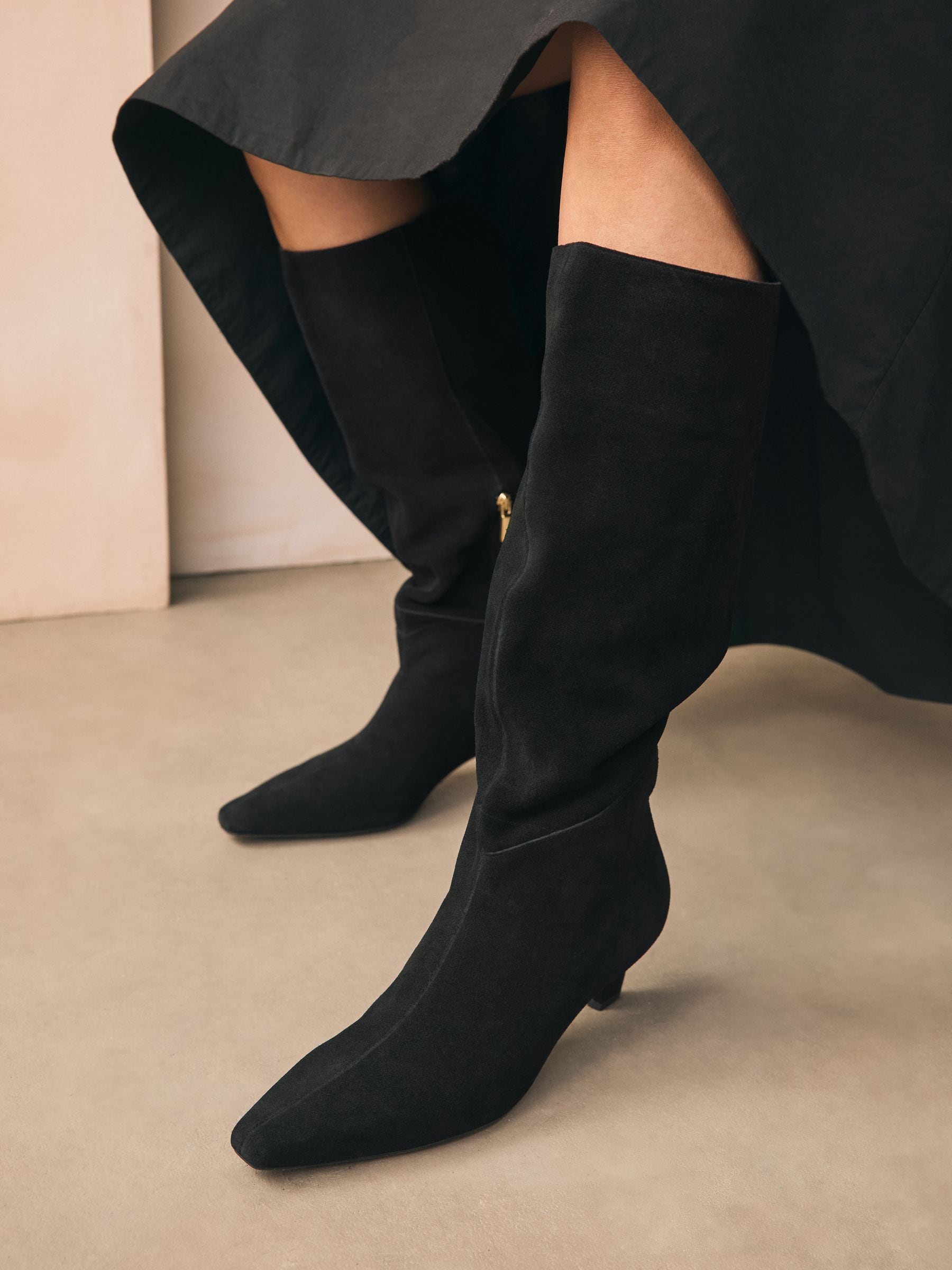 Zwart suède - Forever Comfort® Knee High Chisel Toe Heeled Boots