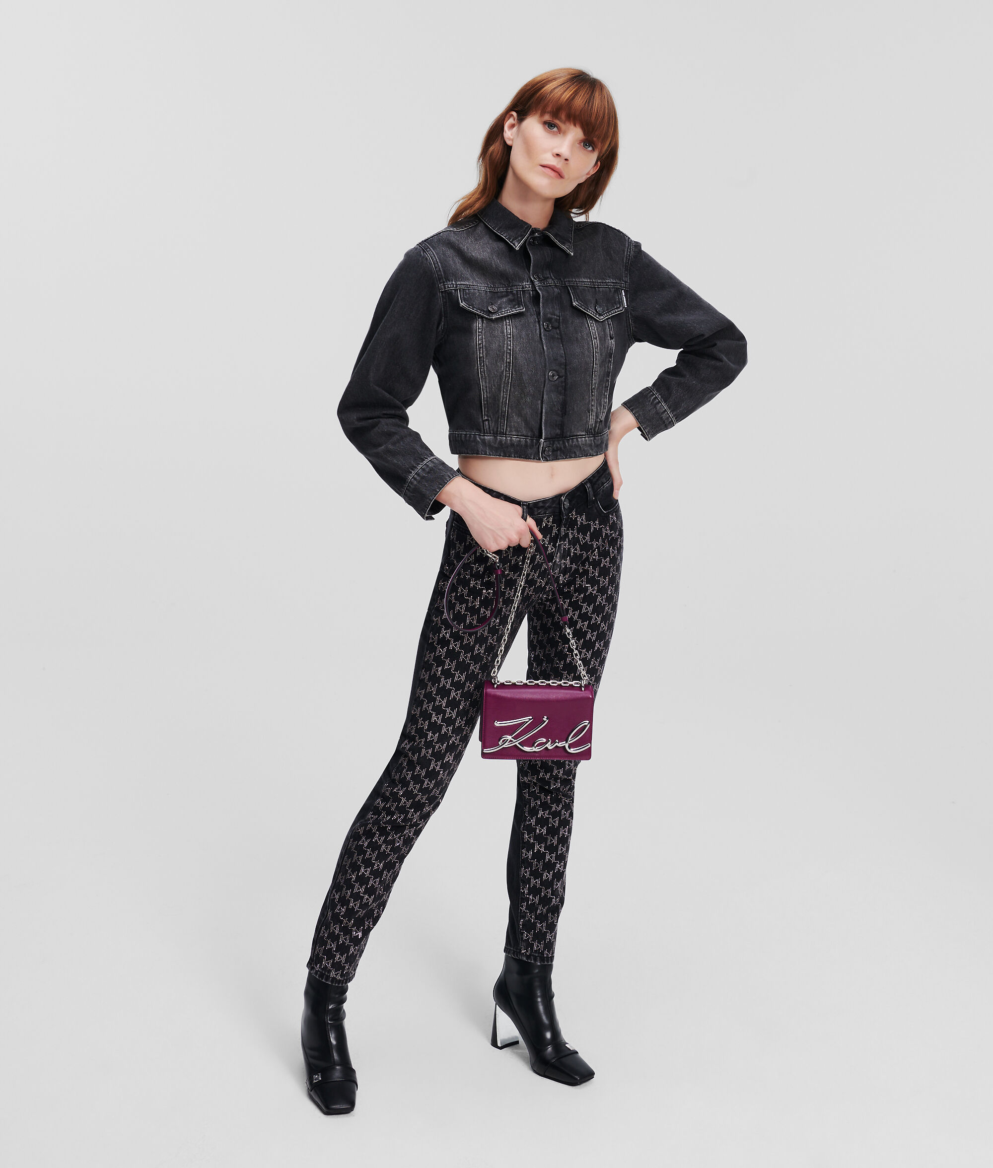 VESTE EN JEAN AVEC LOGO EN STRASS KARL
