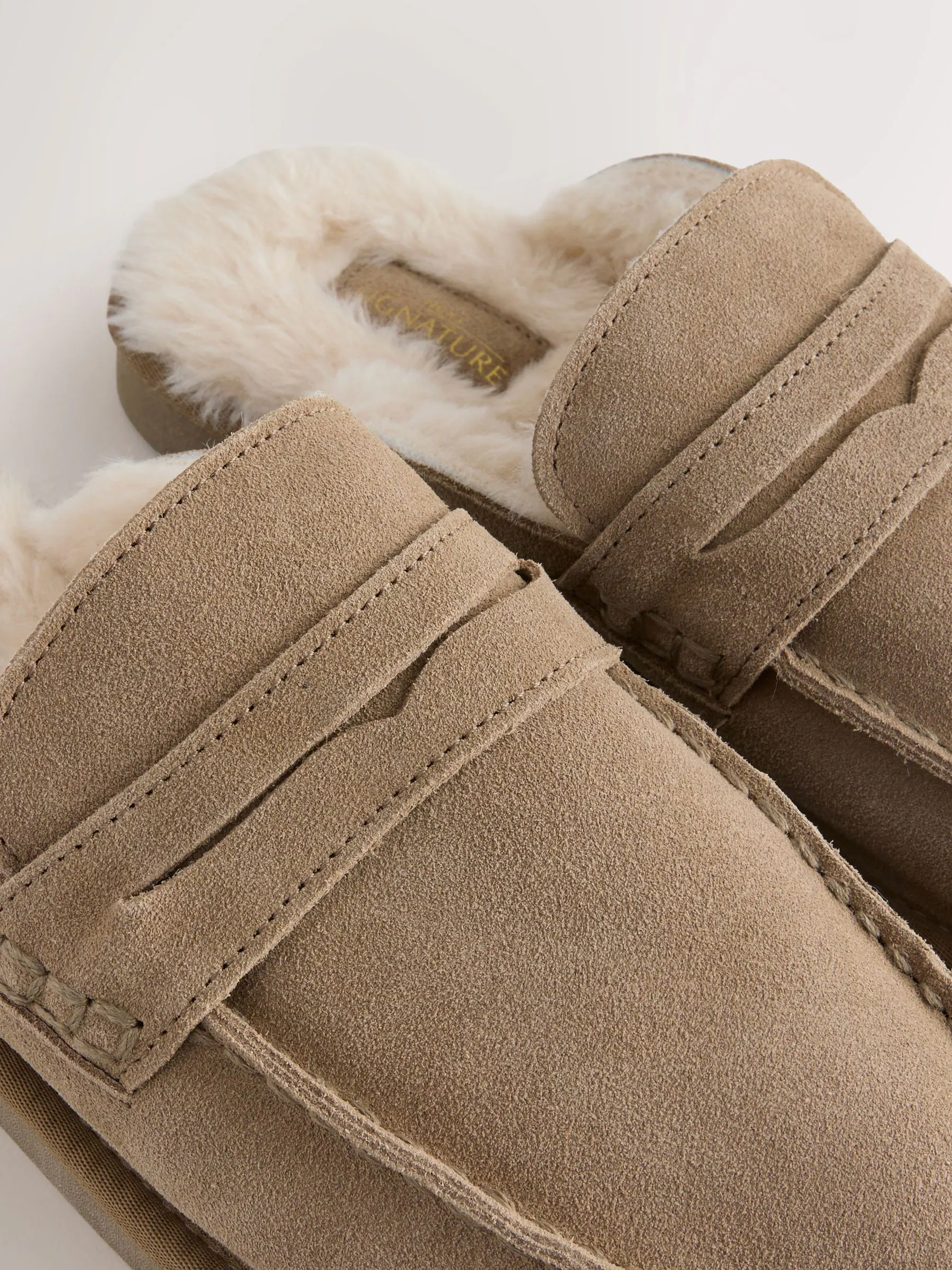 Pastelgeel - Signature Suede Loafer Mule Slippers