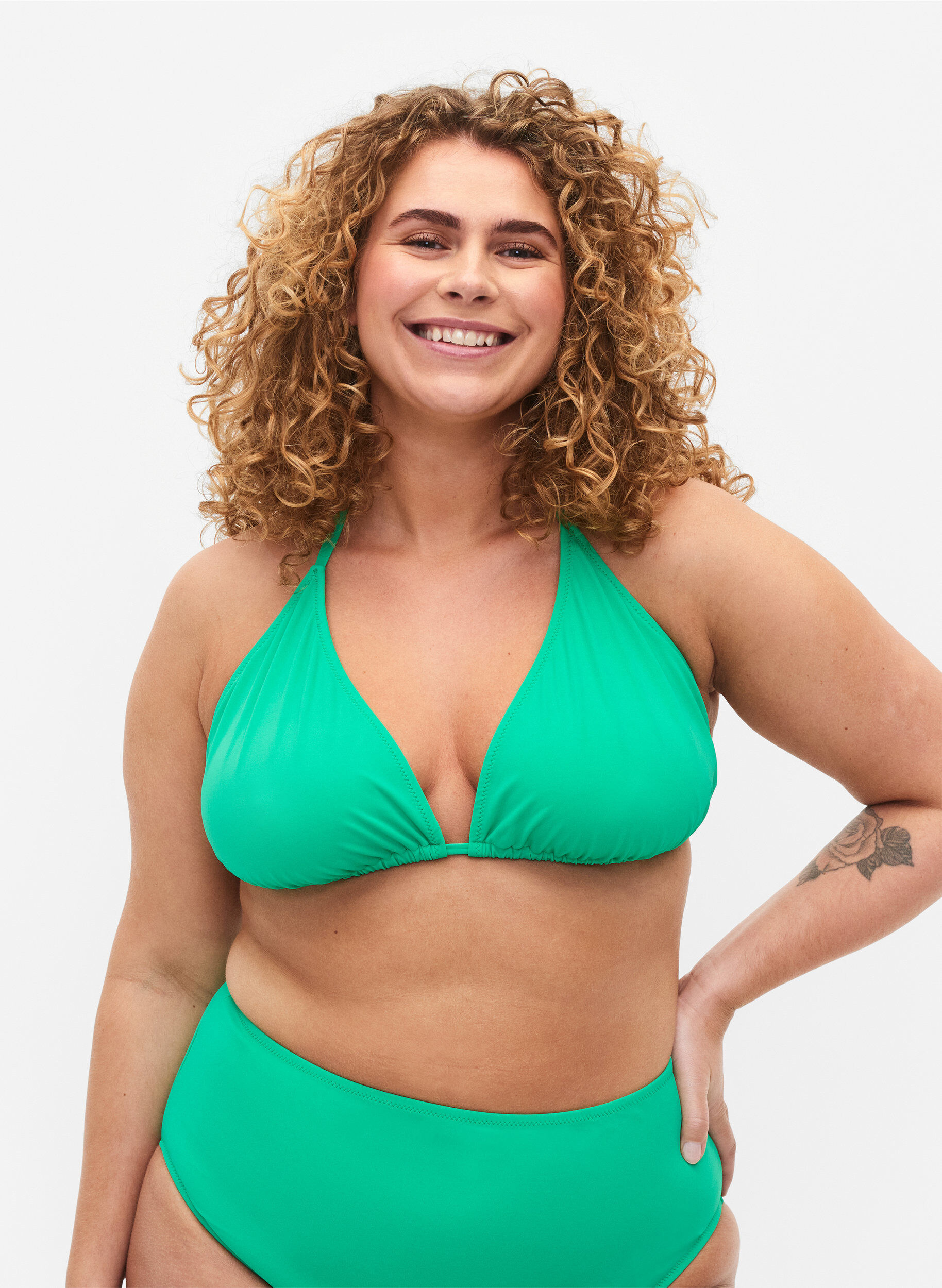 Ensfarvet trekants bikini bh