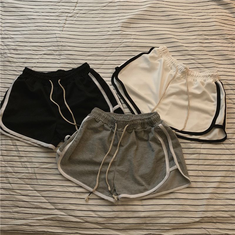 Monroll - Shorts met contrasterende afwerking