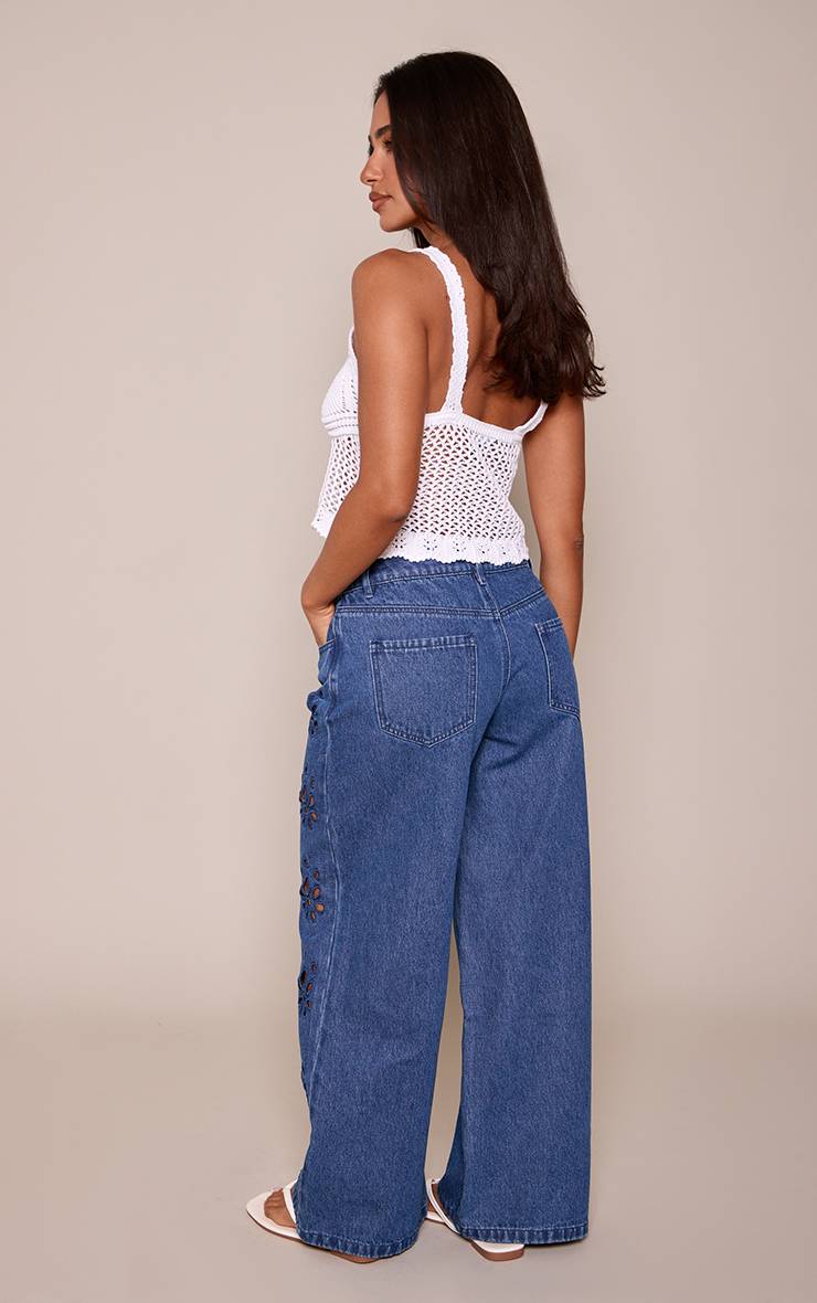 Mid Blue Wash Jean Droit Petite Bleu Moyen À Découpes Florales