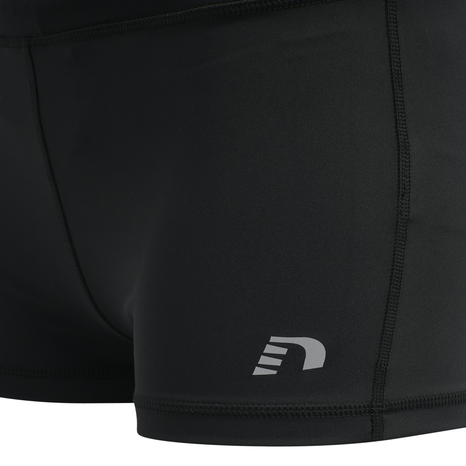 WOMEN CORE ATHLETIC HOTPANTS
