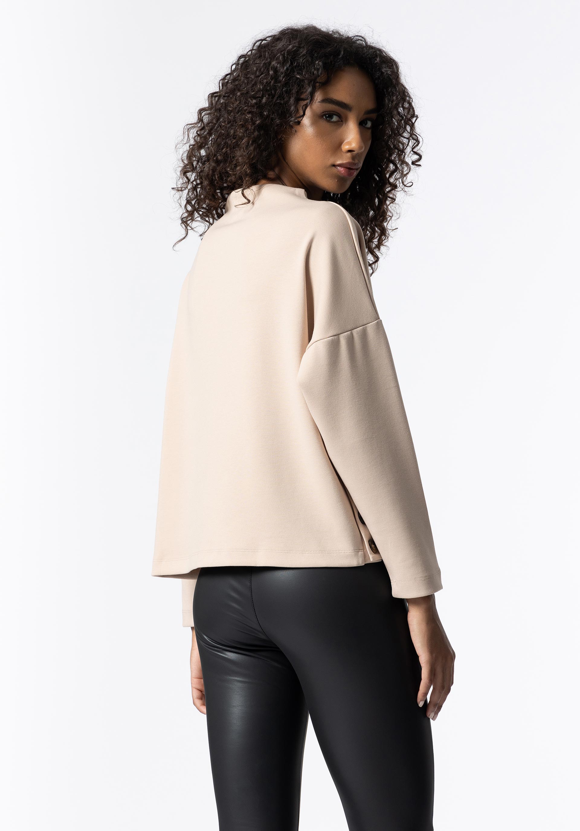 Sweatshirt com Botões Laterais