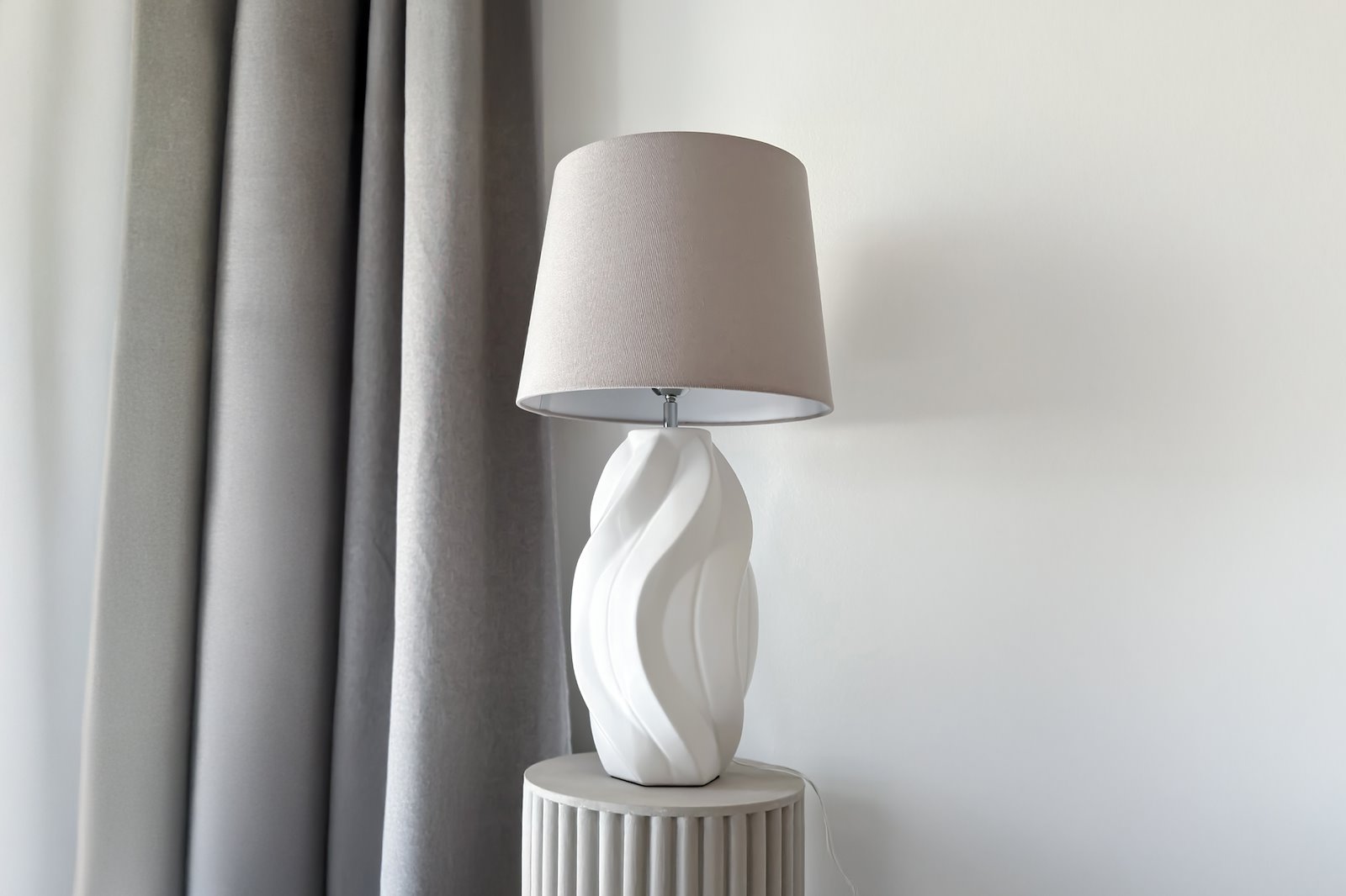 Fiorella bordlampe Beige med skjerm E27