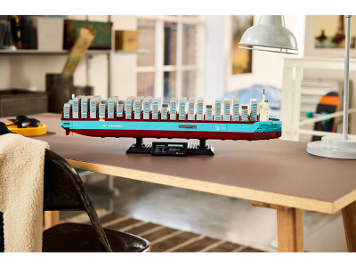 LEGO Maersk containerschip met dubbel brandstofsysteem (40955)