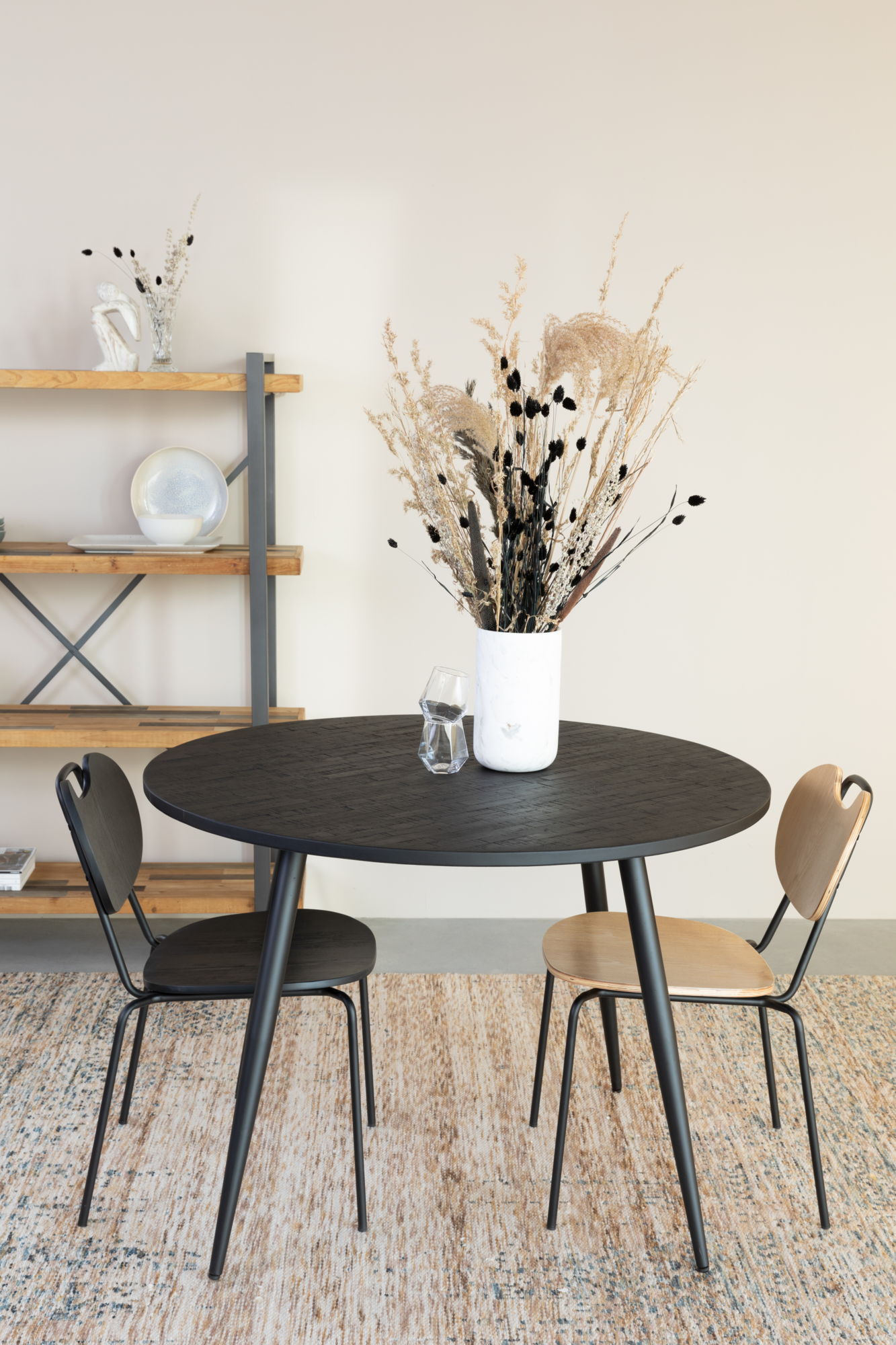 Eettafel Mo  rond zwart  110 cm