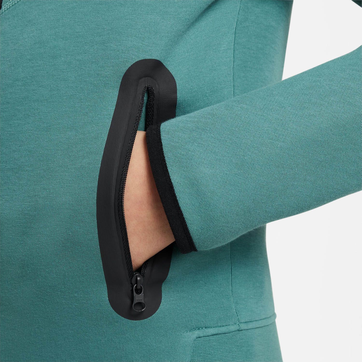 Nike  Sportswear Tech Fleece Jr.